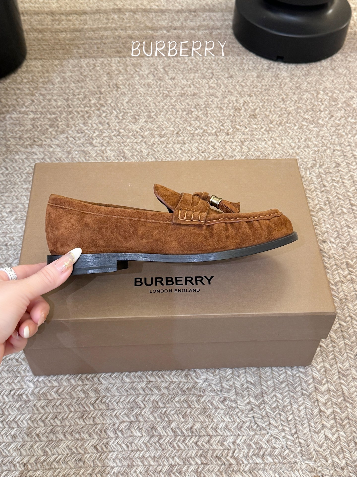 BURBERRY～博柏利、巴宝莉BBR F049 出自设计师Daniel Lee 26ss/春夏全新设计