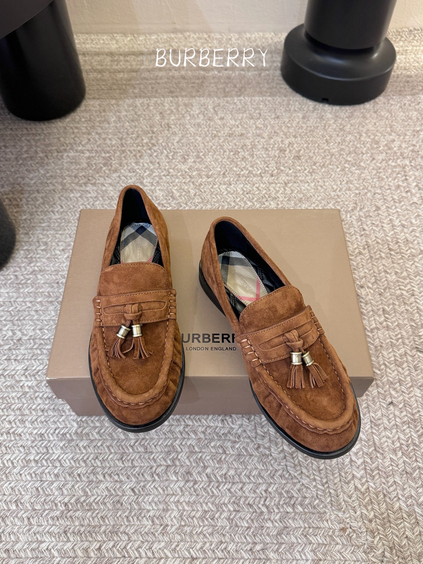BURBERRY～博柏利、巴宝莉BBR F049 出自设计师Daniel Lee 26ss/春夏全新设计