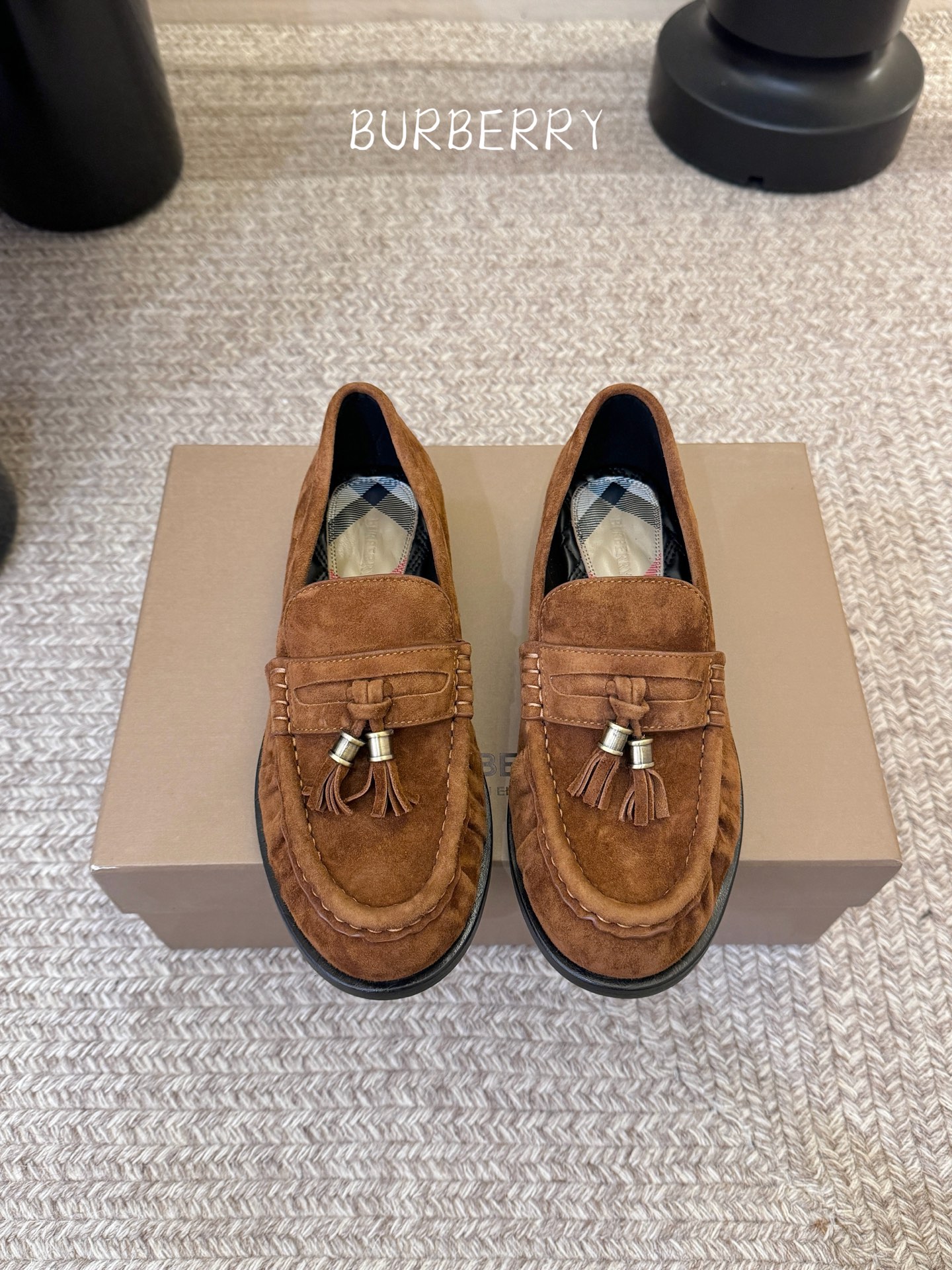 BURBERRY～博柏利、巴宝莉BBR F049 出自设计师Daniel Lee 26ss/春夏全新设计