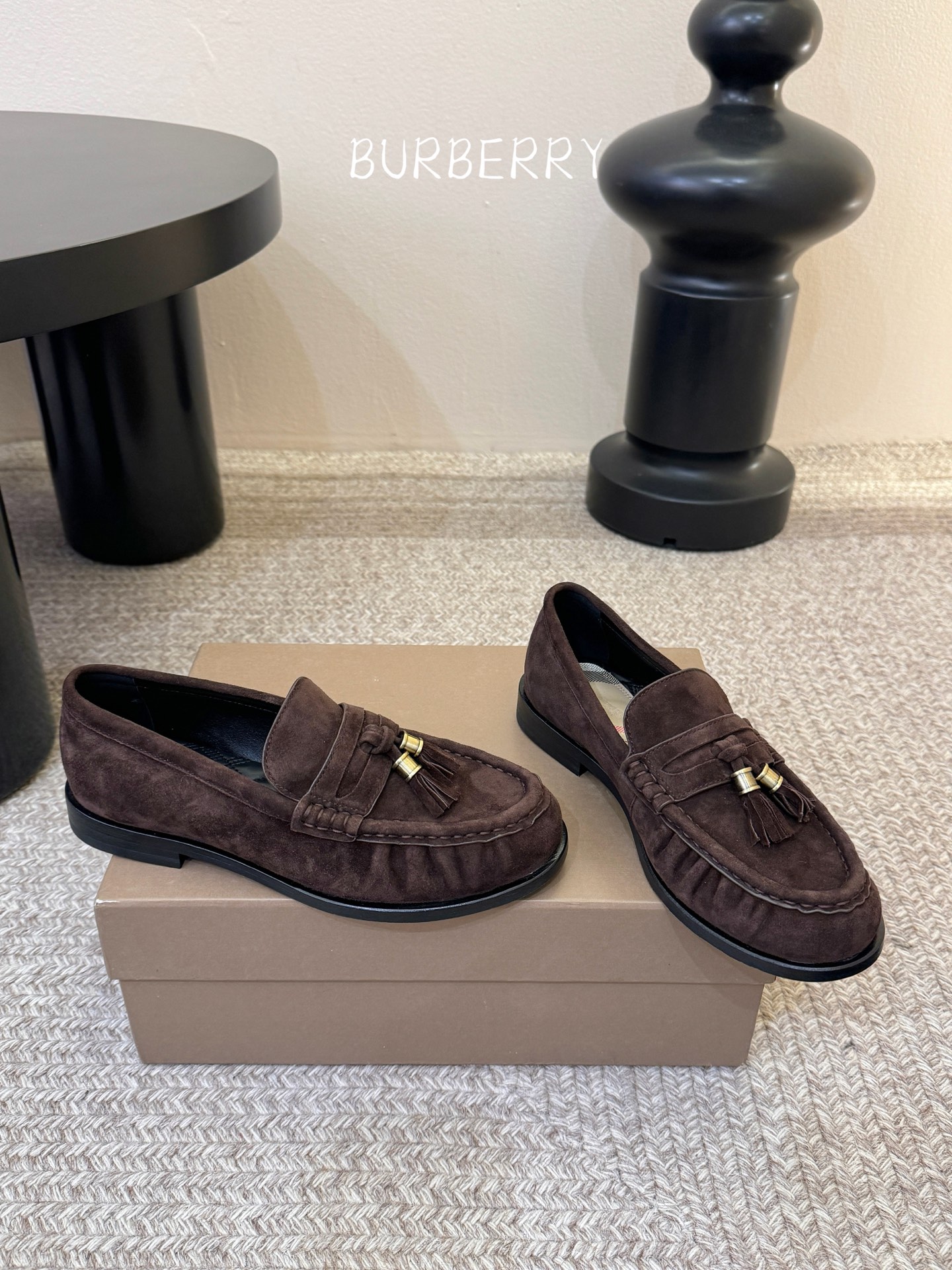 BURBERRY～博柏利、巴宝莉BBR F049 出自设计师Daniel Lee 26ss/春夏全新设计