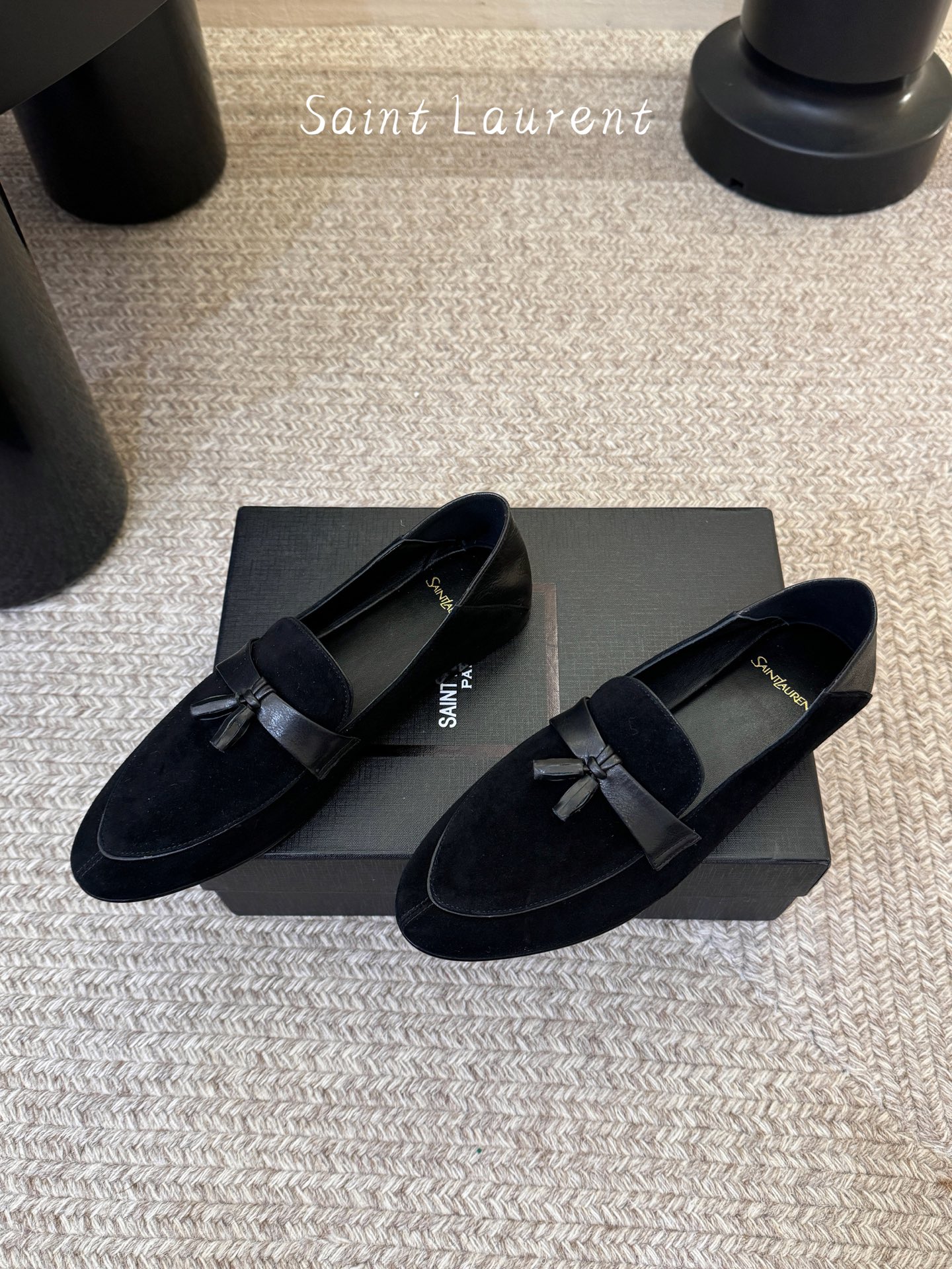 Saint Laurent圣罗兰经典乐福小皮鞋 超级超级无敌火爆的一个款这款我们家每个版面的五金扣都要开