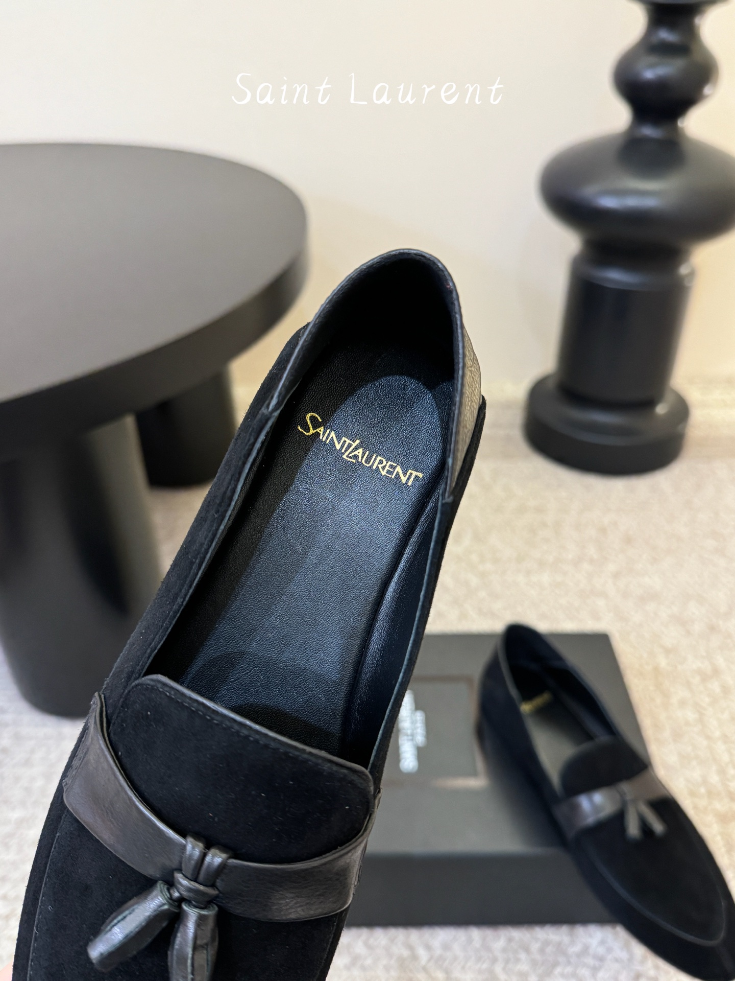 Saint Laurent圣罗兰经典乐福小皮鞋 超级超级无敌火爆的一个款这款我们家每个版面的五金扣都要开