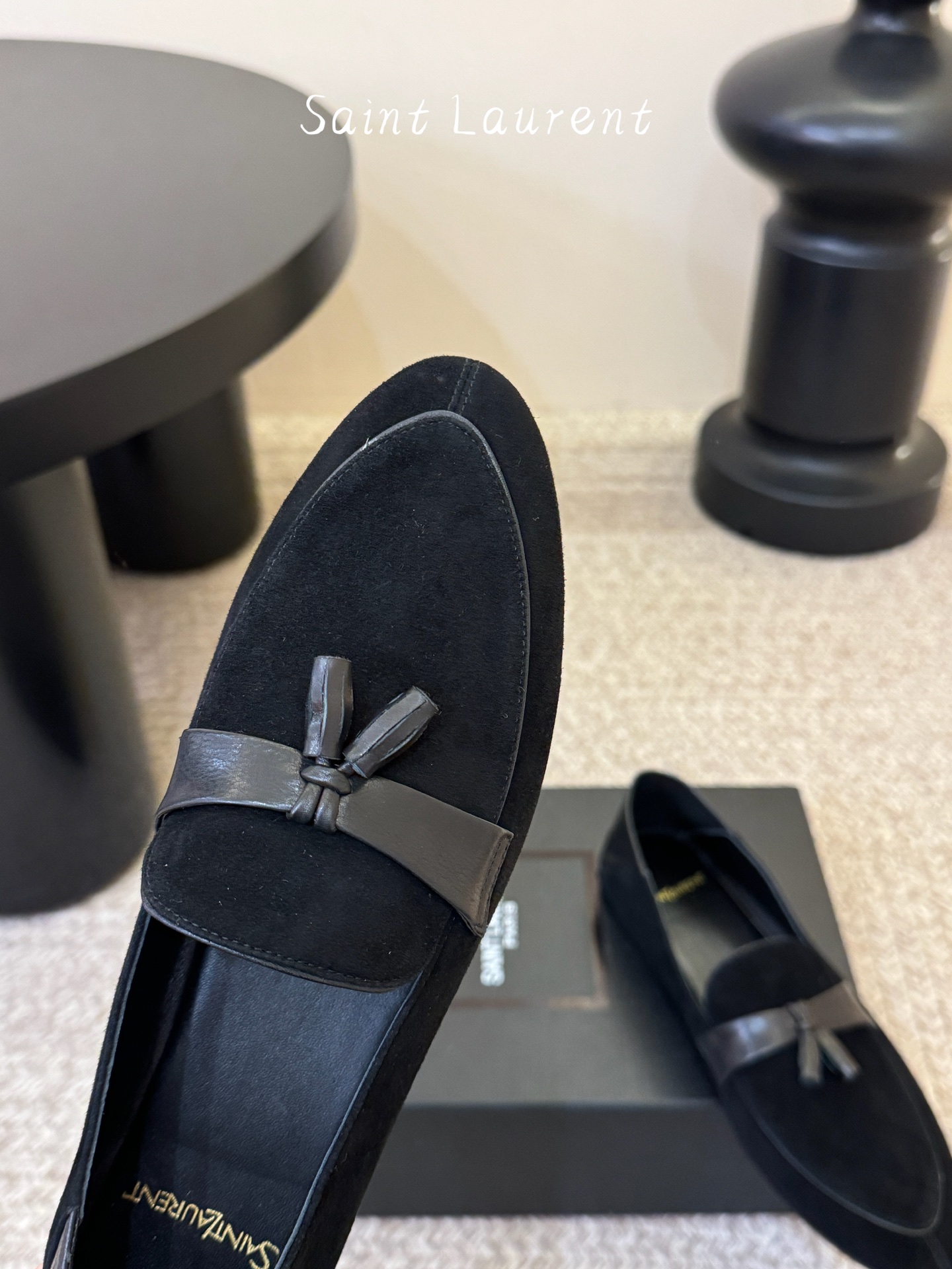 Saint Laurent圣罗兰经典乐福小皮鞋 超级超级无敌火爆的一个款这款我们家每个版面的五金扣都要开
