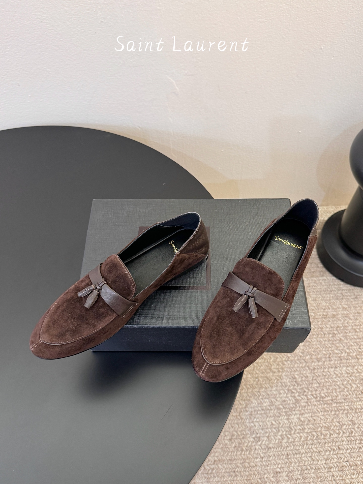 Saint Laurent圣罗兰经典乐福小皮鞋 超级超级无敌火爆的一个款这款我们家每个版面的五金扣都要开