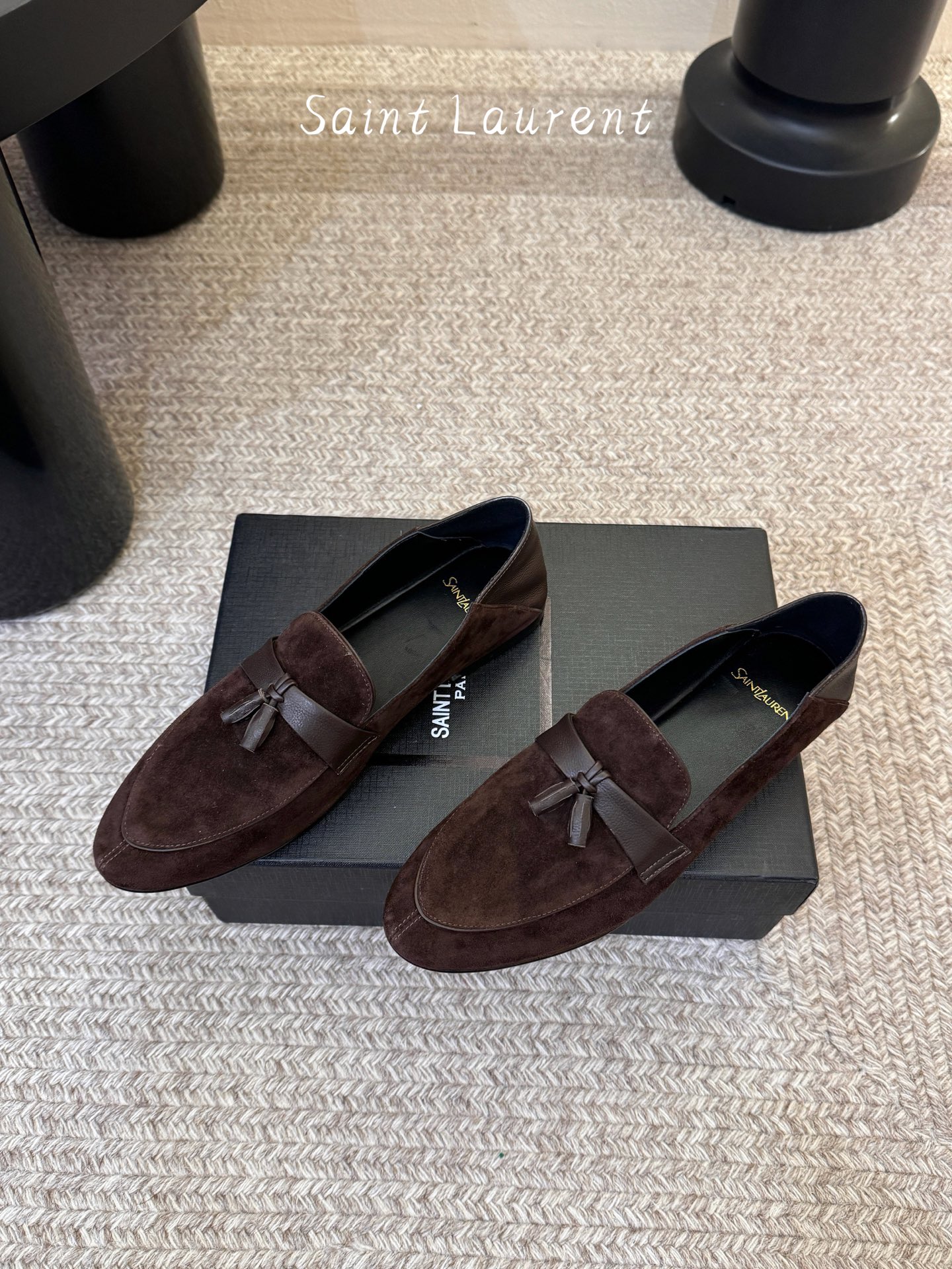 Saint Laurent圣罗兰经典乐福小皮鞋 超级超级无敌火爆的一个款这款我们家每个版面的五金扣都要开