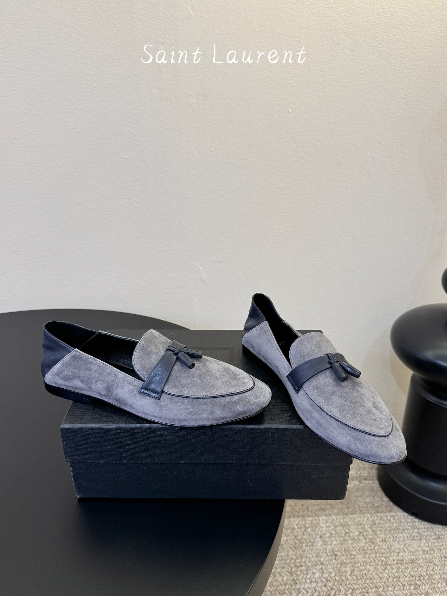 Saint Laurent圣罗兰经典乐福小皮鞋 超级超级无敌火爆的一个款这款我们家每个版面的五金扣都要开