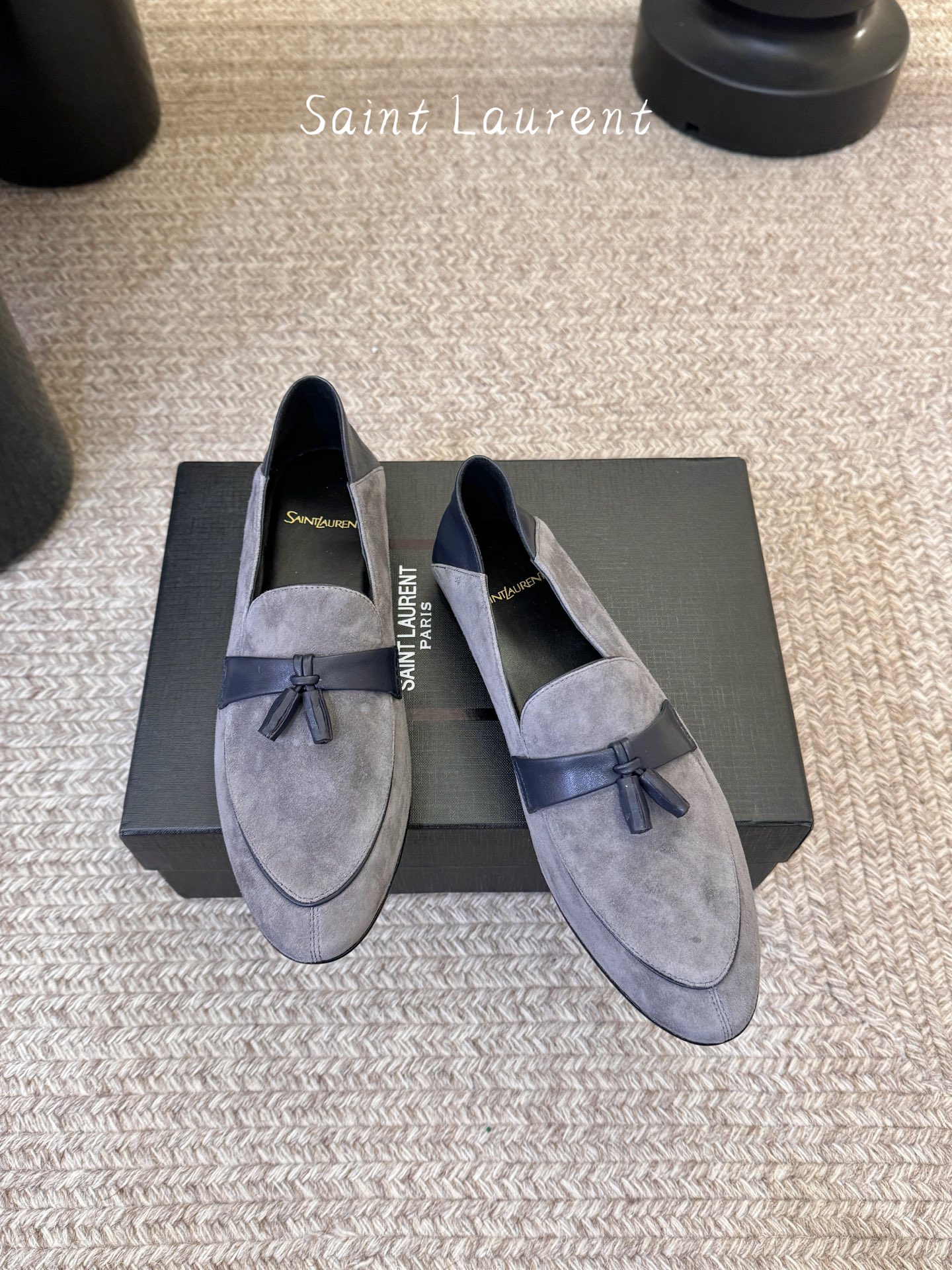 Saint Laurent圣罗兰经典乐福小皮鞋 超级超级无敌火爆的一个款这款我们家每个版面的五金扣都要开