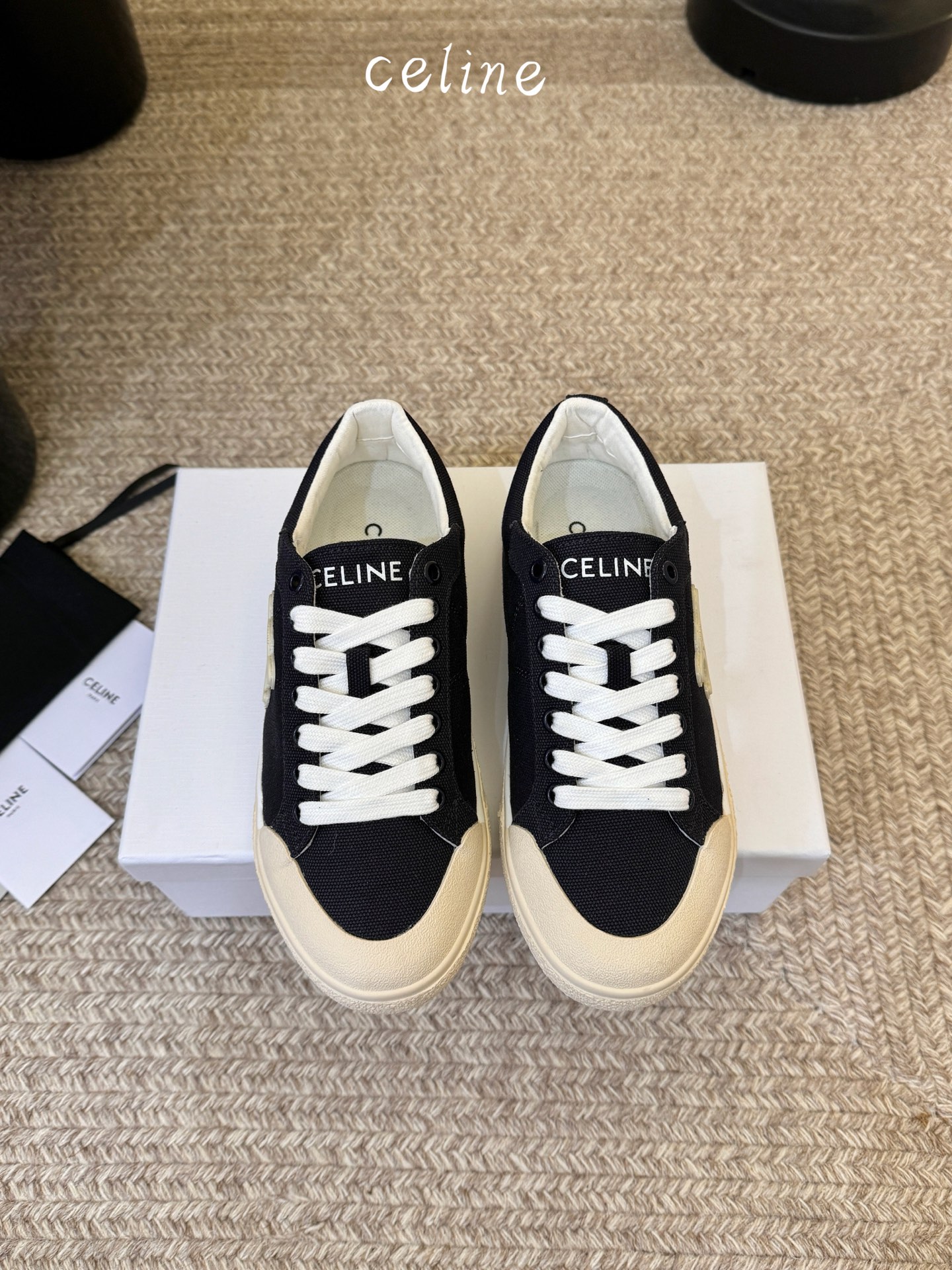 CELIN* 低帮凯旋门帆布鞋鞋后帮和侧面压印CELINE标志厚底面包鞋2025春夏新款女凯旋门徽标系带