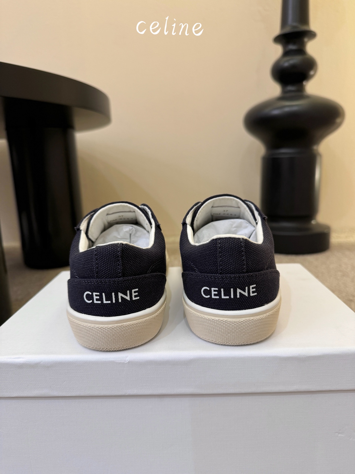 CELIN* 低帮凯旋门帆布鞋鞋后帮和侧面压印CELINE标志厚底面包鞋2025春夏新款女凯旋门徽标系带