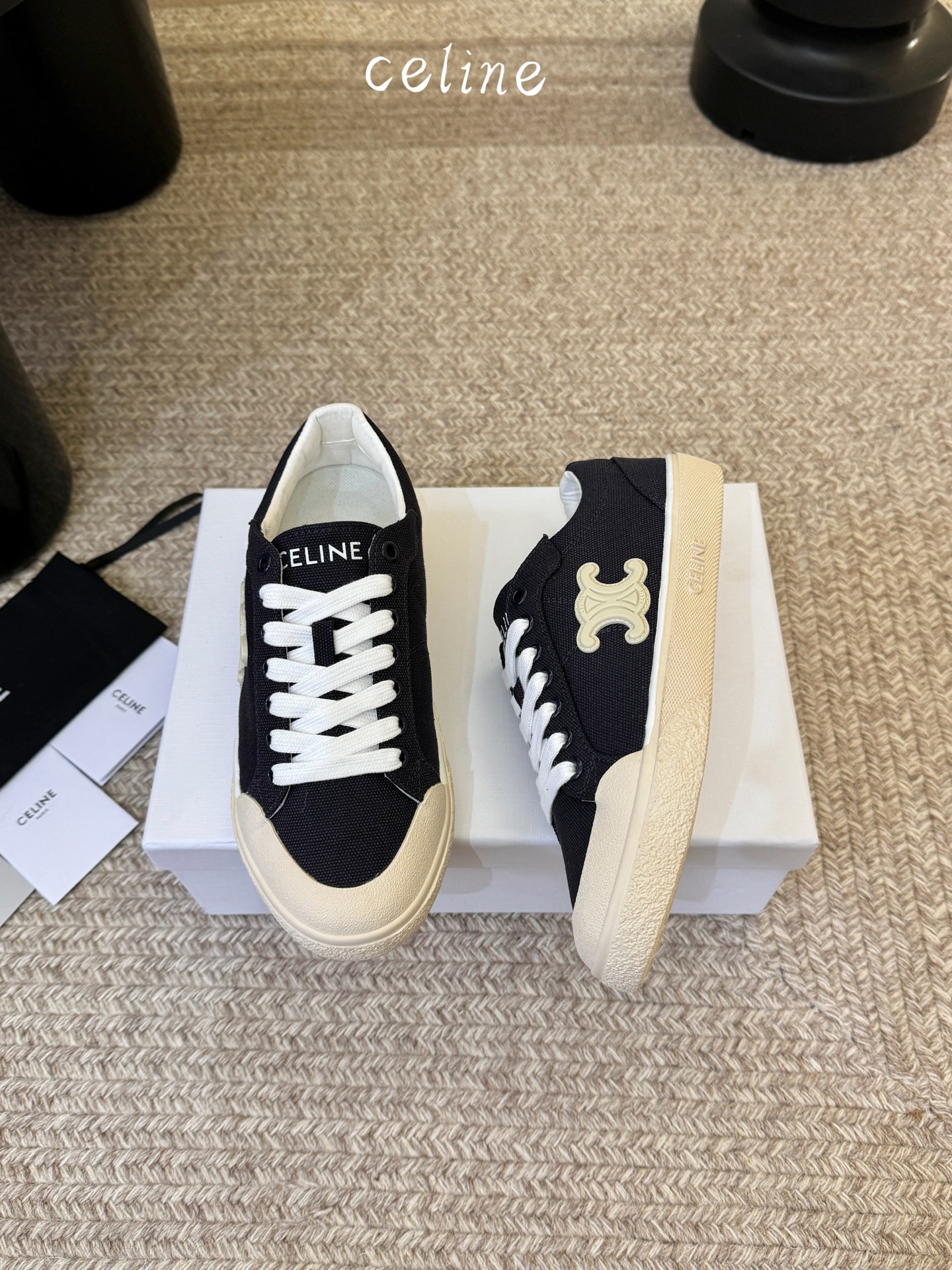 CELIN* 低帮凯旋门帆布鞋鞋后帮和侧面压印CELINE标志厚底面包鞋2025春夏新款女凯旋门徽标系带