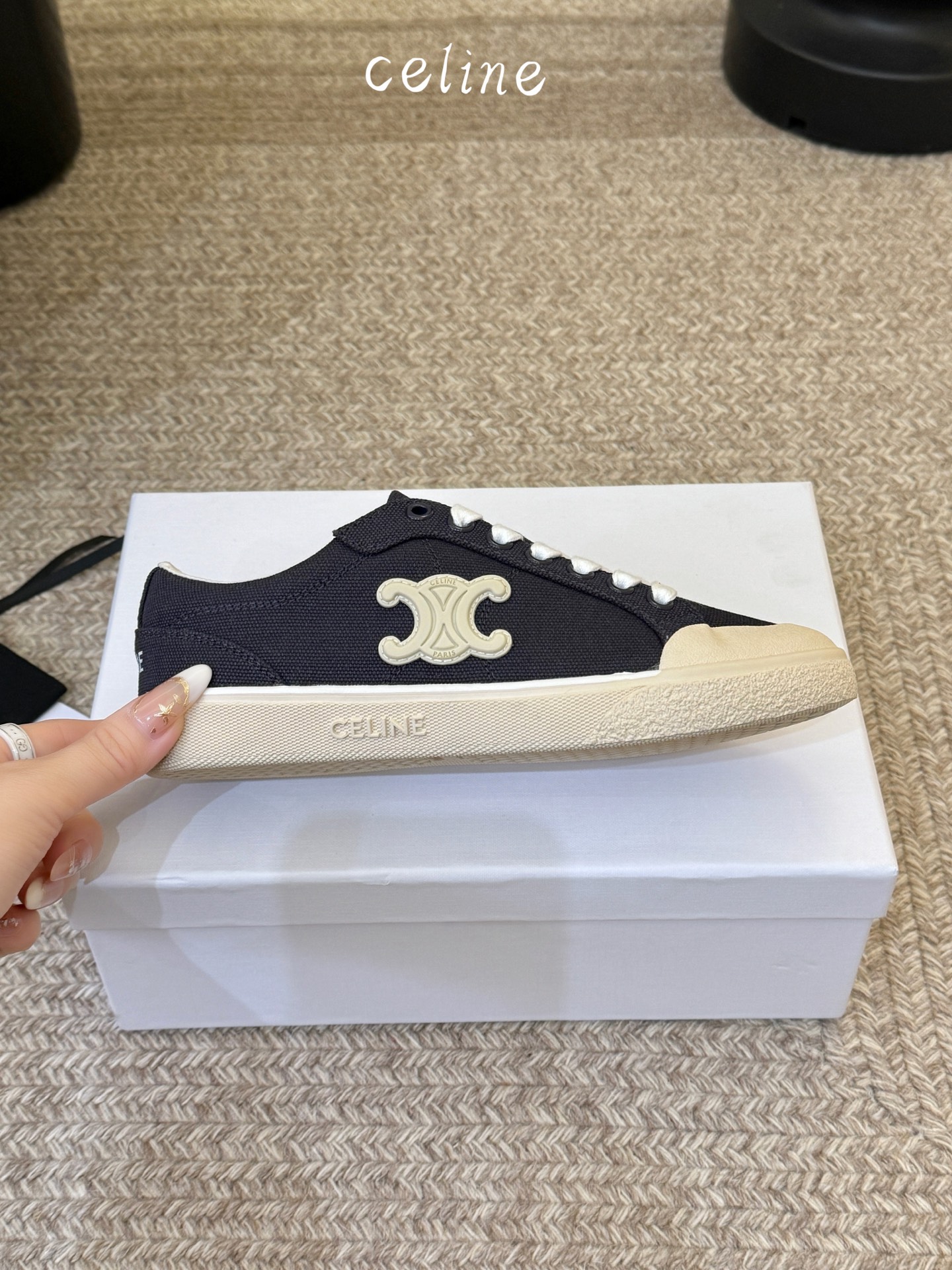 CELIN* 低帮凯旋门帆布鞋鞋后帮和侧面压印CELINE标志厚底面包鞋2025春夏新款女凯旋门徽标系带