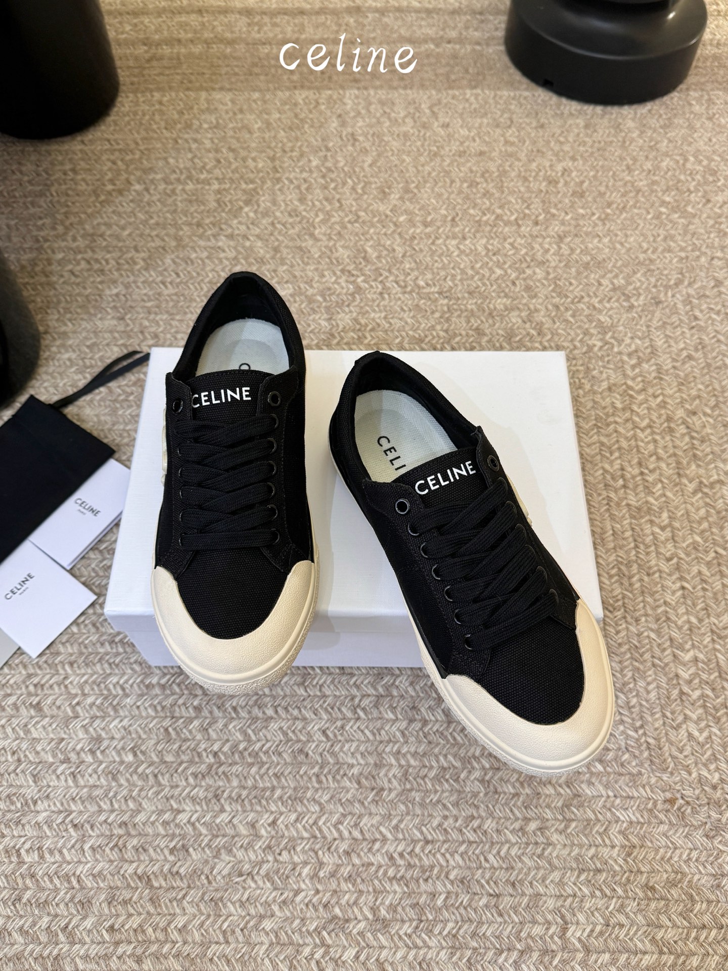 CELIN* 低帮凯旋门帆布鞋鞋后帮和侧面压印CELINE标志厚底面包鞋2025春夏新款女凯旋门徽标系带
