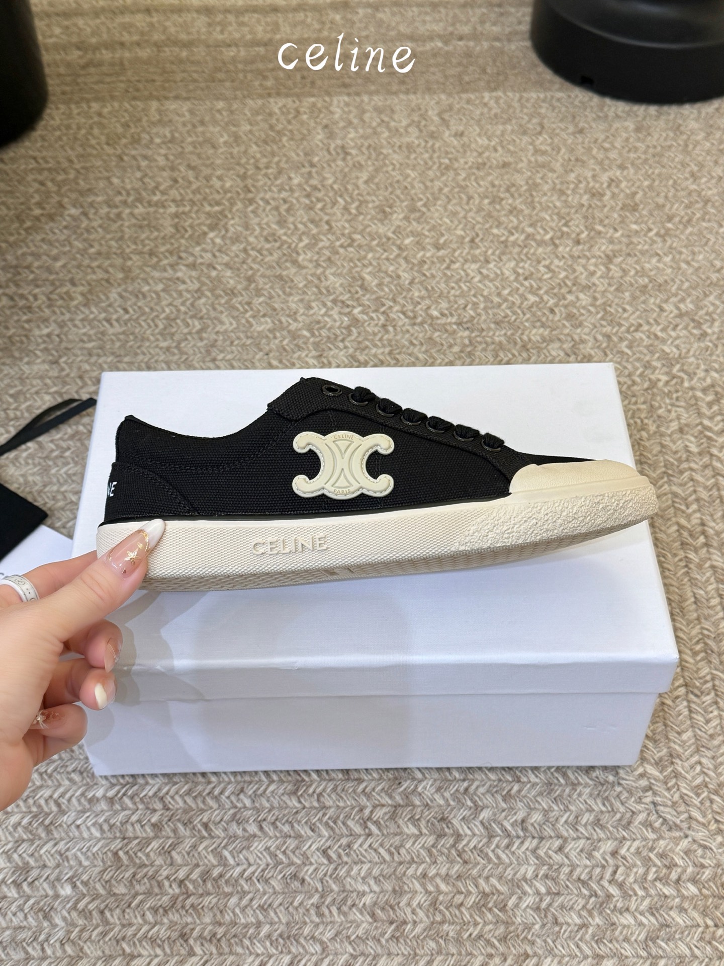 CELIN* 低帮凯旋门帆布鞋鞋后帮和侧面压印CELINE标志厚底面包鞋2025春夏新款女凯旋门徽标系带