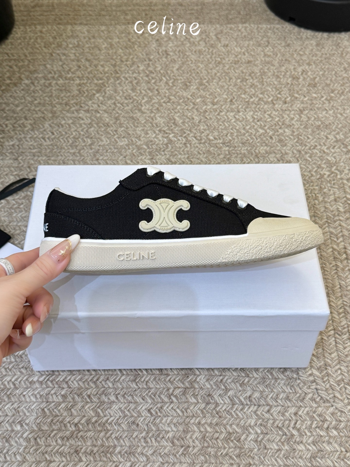 CELIN* 低帮凯旋门帆布鞋鞋后帮和侧面压印CELINE标志厚底面包鞋2025春夏新款女凯旋门徽标系带
