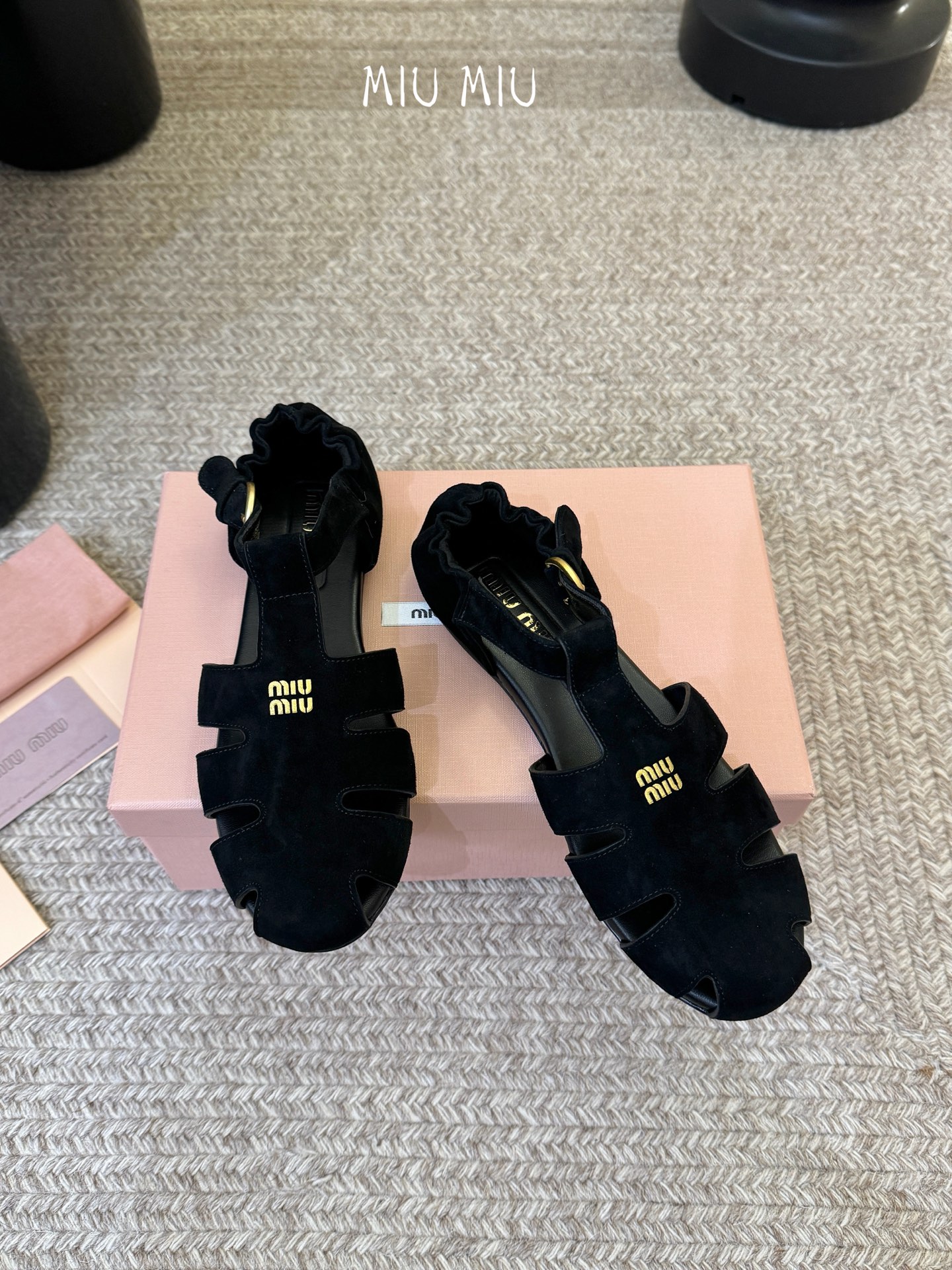 MiuMiu 缪缪 早春新款 走秀新款罗马鞋玛丽珍芭蕾舞鞋官方春夏走秀新款，时髦百搭·即可咸又可甜 一点