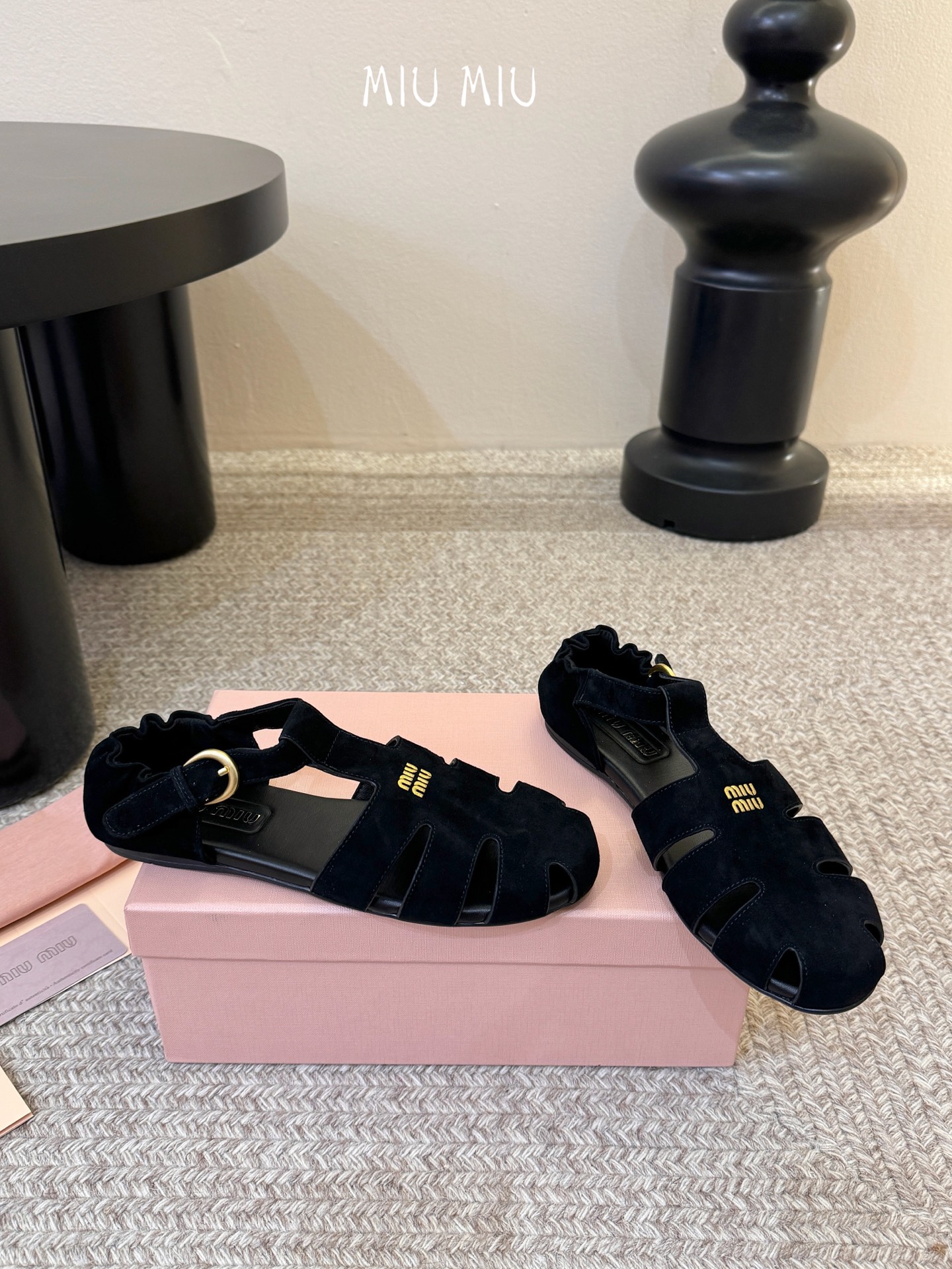 MiuMiu 缪缪 早春新款 走秀新款罗马鞋玛丽珍芭蕾舞鞋官方春夏走秀新款，时髦百搭·即可咸又可甜 一点