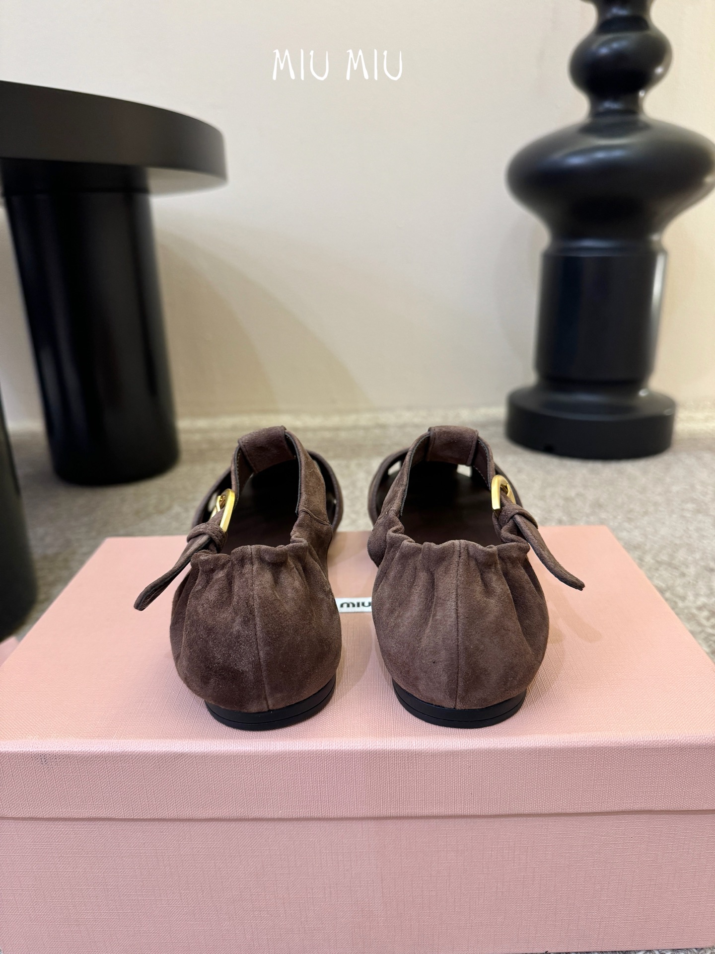 MiuMiu 缪缪 早春新款 走秀新款罗马鞋玛丽珍芭蕾舞鞋官方春夏走秀新款，时髦百搭·即可咸又可甜 一点