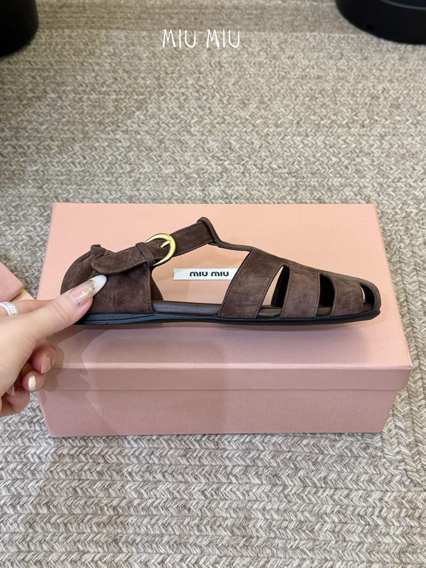 MiuMiu 缪缪 早春新款 走秀新款罗马鞋玛丽珍芭蕾舞鞋官方春夏走秀新款，时髦百搭·即可咸又可甜 一点