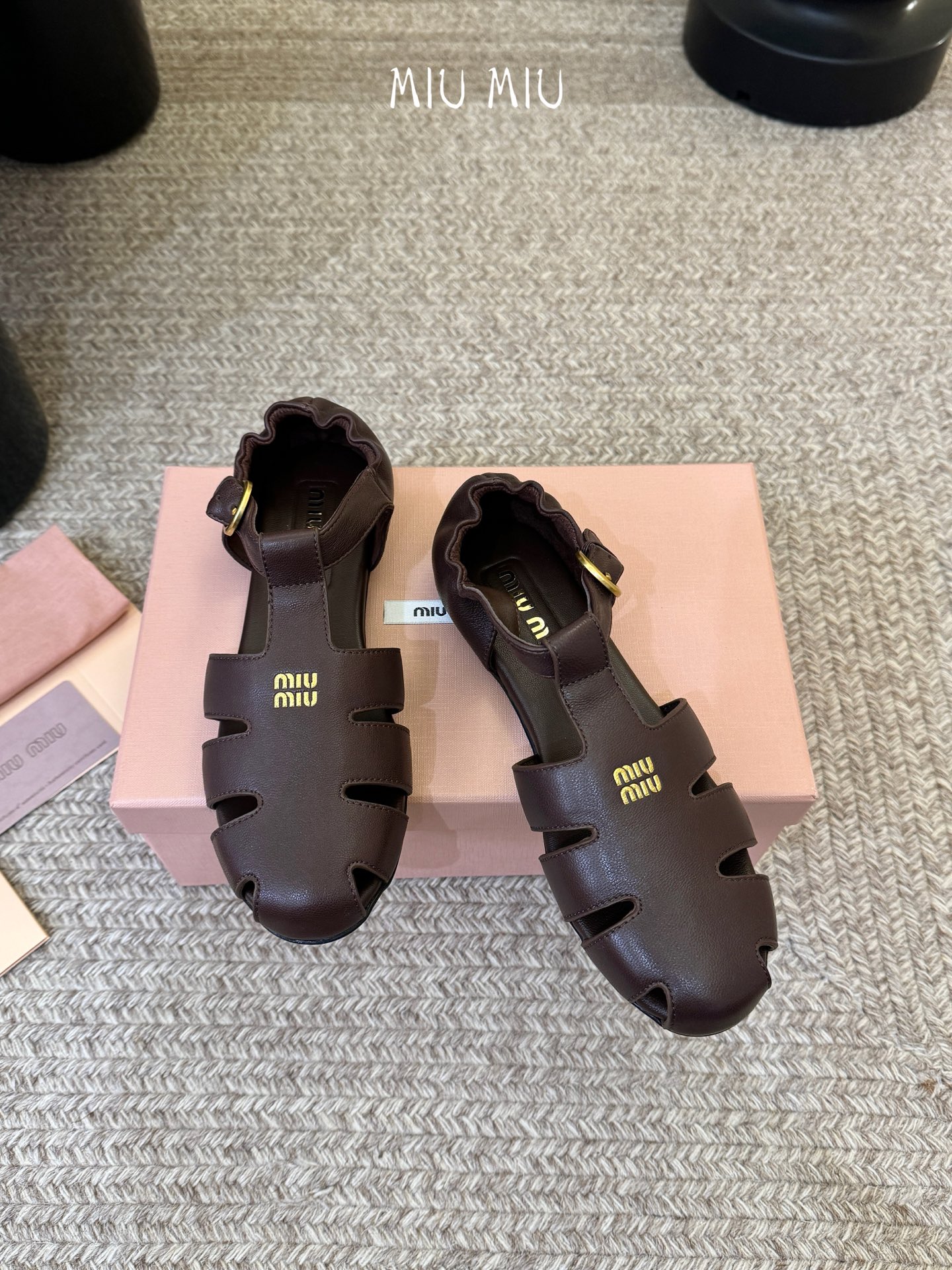 MiuMiu 缪缪 早春新款 走秀新款罗马鞋玛丽珍芭蕾舞鞋官方春夏走秀新款，时髦百搭·即可咸又可甜 一点