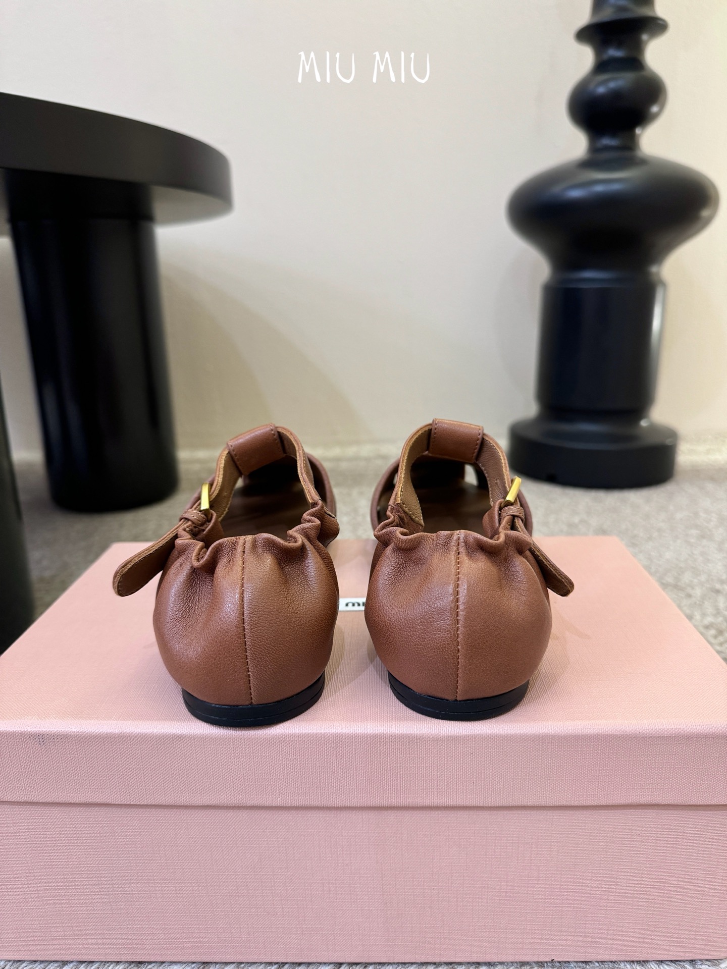 MiuMiu 缪缪 早春新款 走秀新款罗马鞋玛丽珍芭蕾舞鞋官方春夏走秀新款，时髦百搭·即可咸又可甜 一点