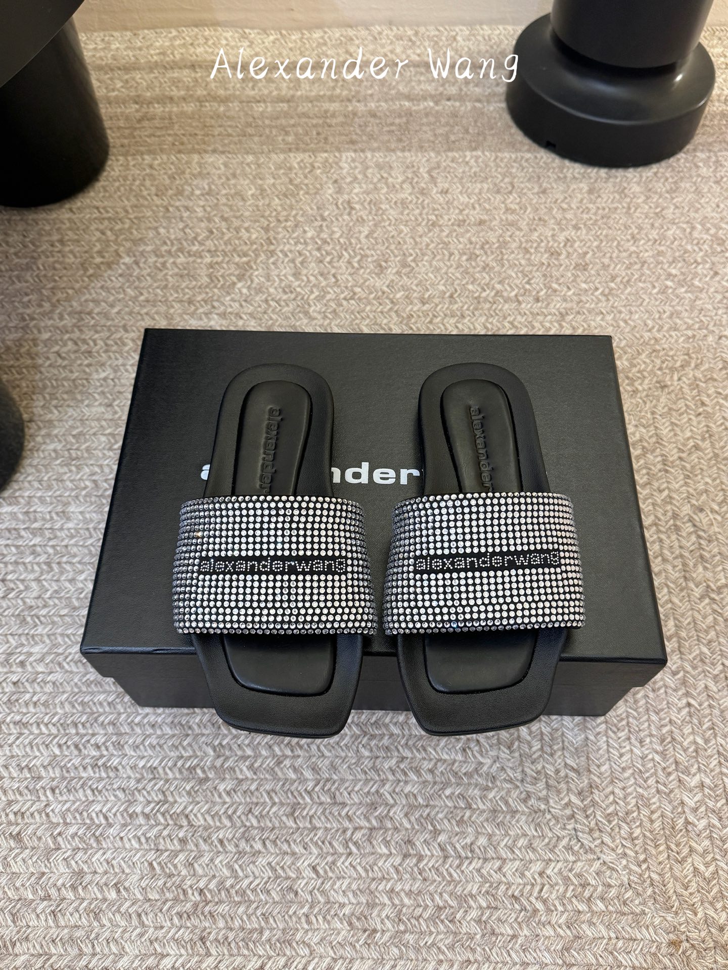 AlexanderWan* 大王 春夏最新款 澳钻 凉拖鞋 个性御姐风 超有质感 爱了爱了 该款设计简约