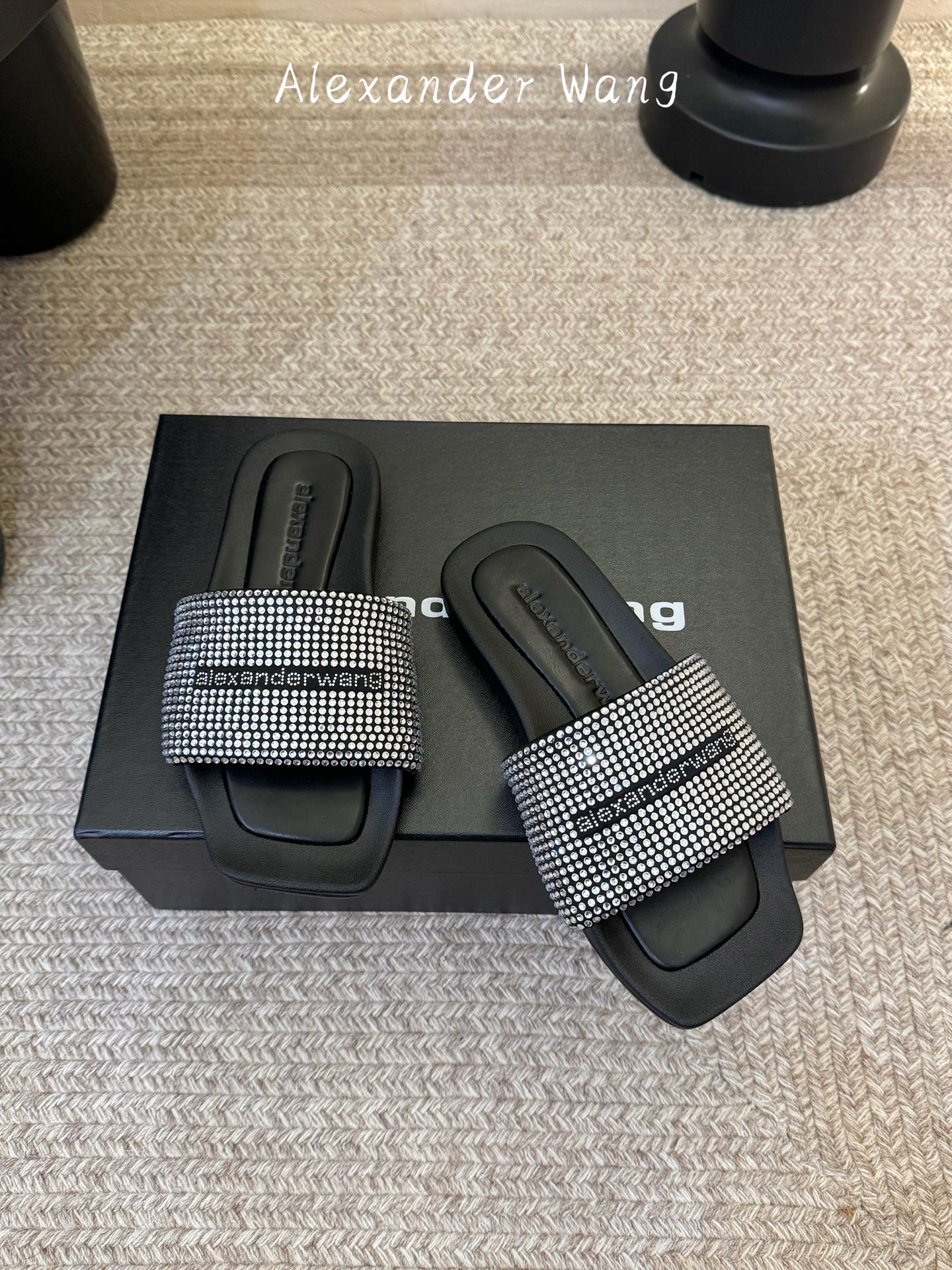 AlexanderWan* 大王 春夏最新款 澳钻 凉拖鞋 个性御姐风 超有质感 爱了爱了 该款设计简约