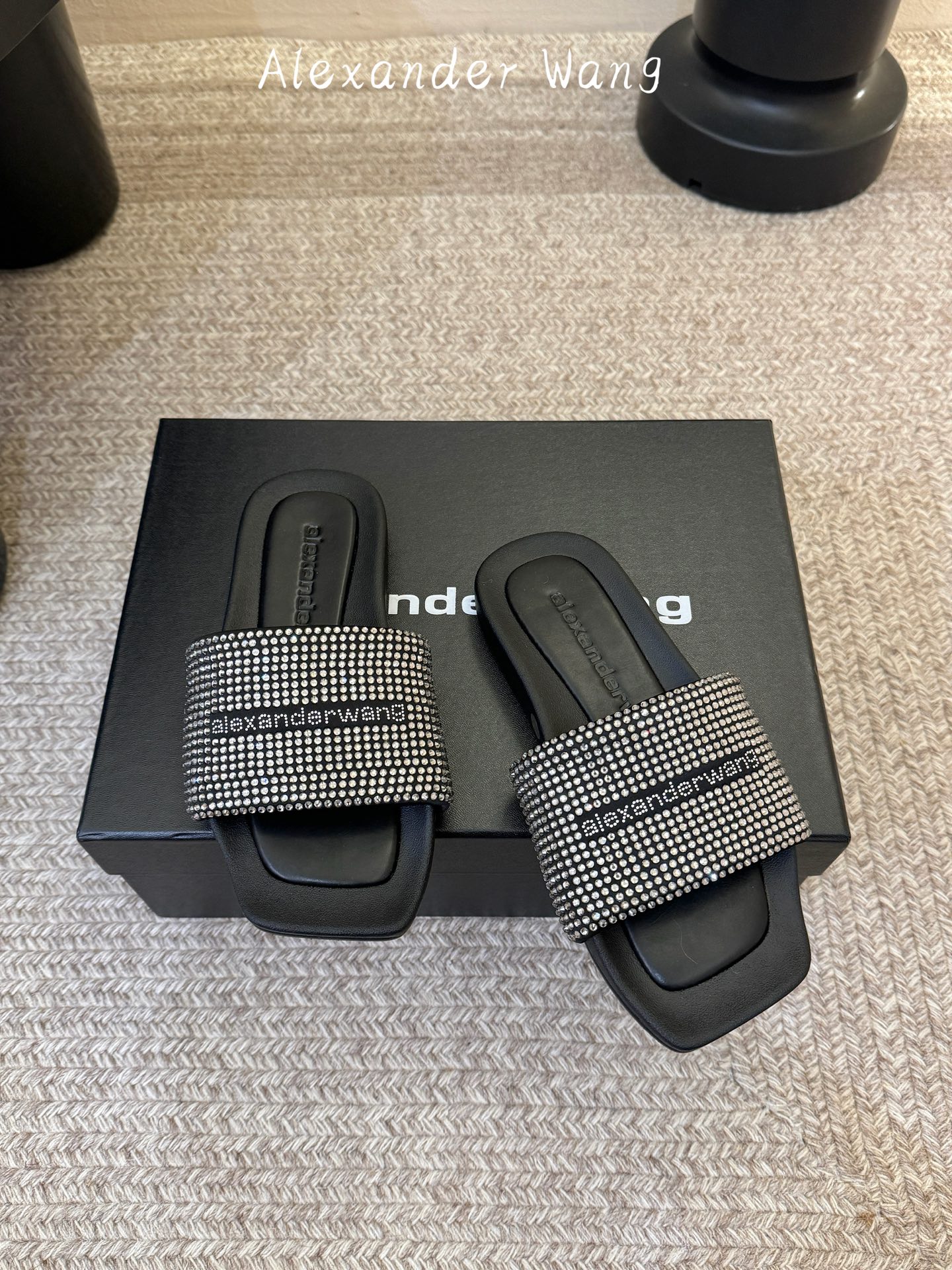 AlexanderWan* 大王 春夏最新款 澳钻 凉拖鞋 个性御姐风 超有质感 爱了爱了 该款设计简约