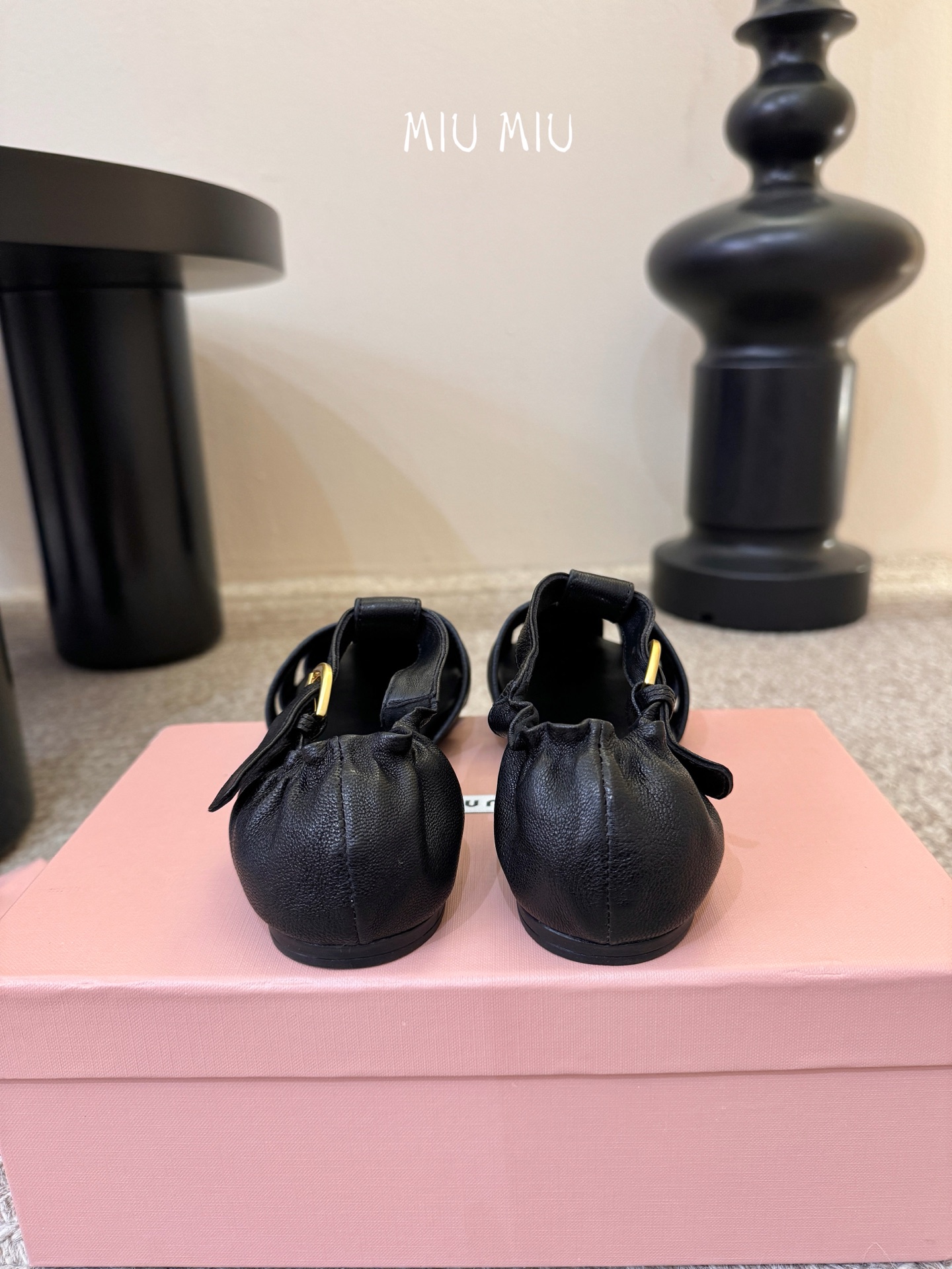 MiuMiu 缪缪 早春新款 走秀新款罗马鞋玛丽珍芭蕾舞鞋官方春夏走秀新款，时髦百搭·即可咸又可甜 一点