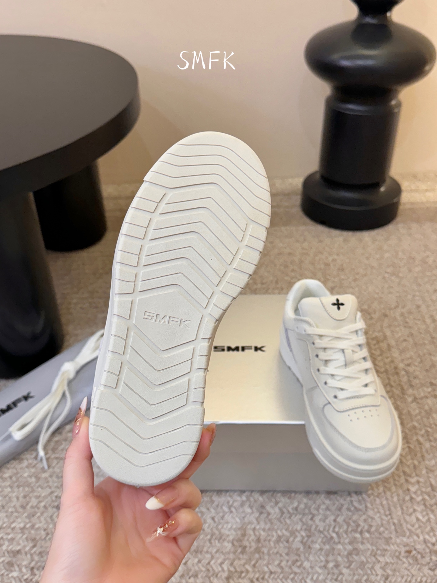 SMFK 小众潮牌 春夏新款 十字花 大头厚底 德比鞋百搭的极简风国潮，新作继承了诸多品牌制胜的流行元素