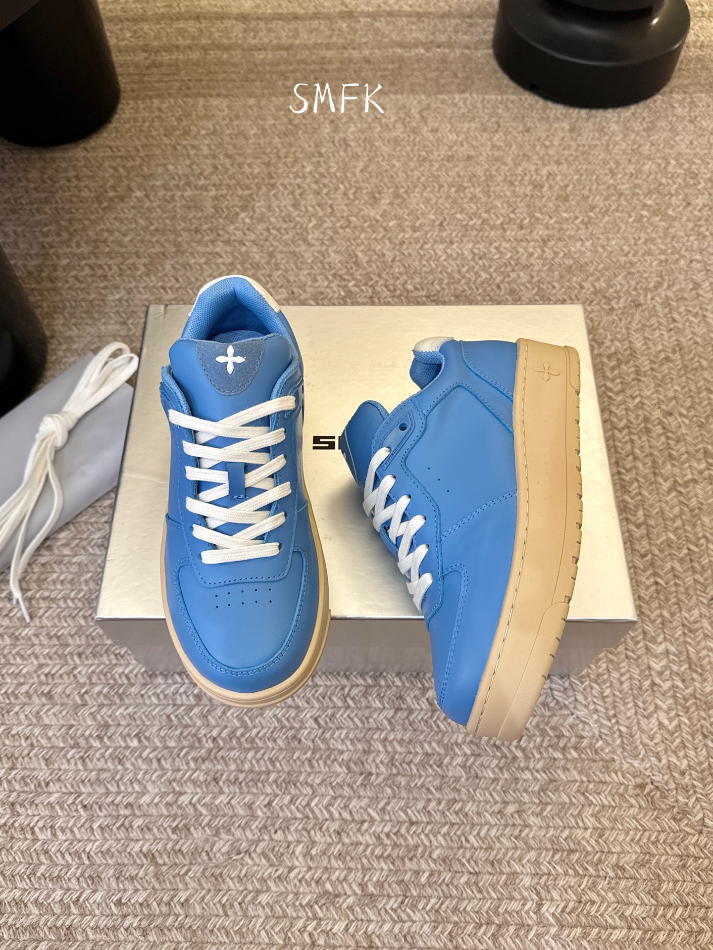 SMFK 小众潮牌 春夏新款 十字花 大头厚底 德比鞋百搭的极简风国潮，新作继承了诸多品牌制胜的流行元素