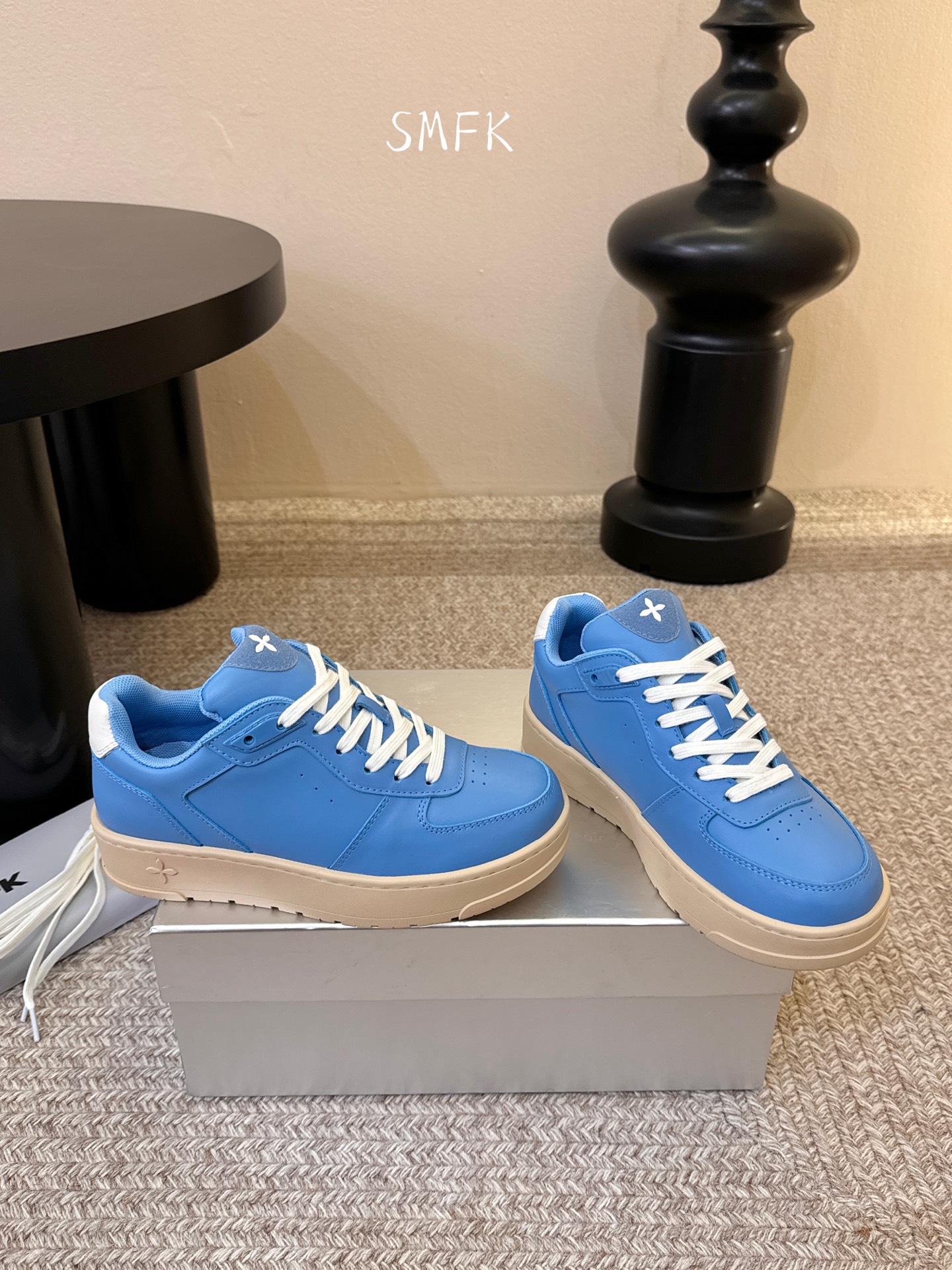 SMFK 小众潮牌 春夏新款 十字花 大头厚底 德比鞋百搭的极简风国潮，新作继承了诸多品牌制胜的流行元素