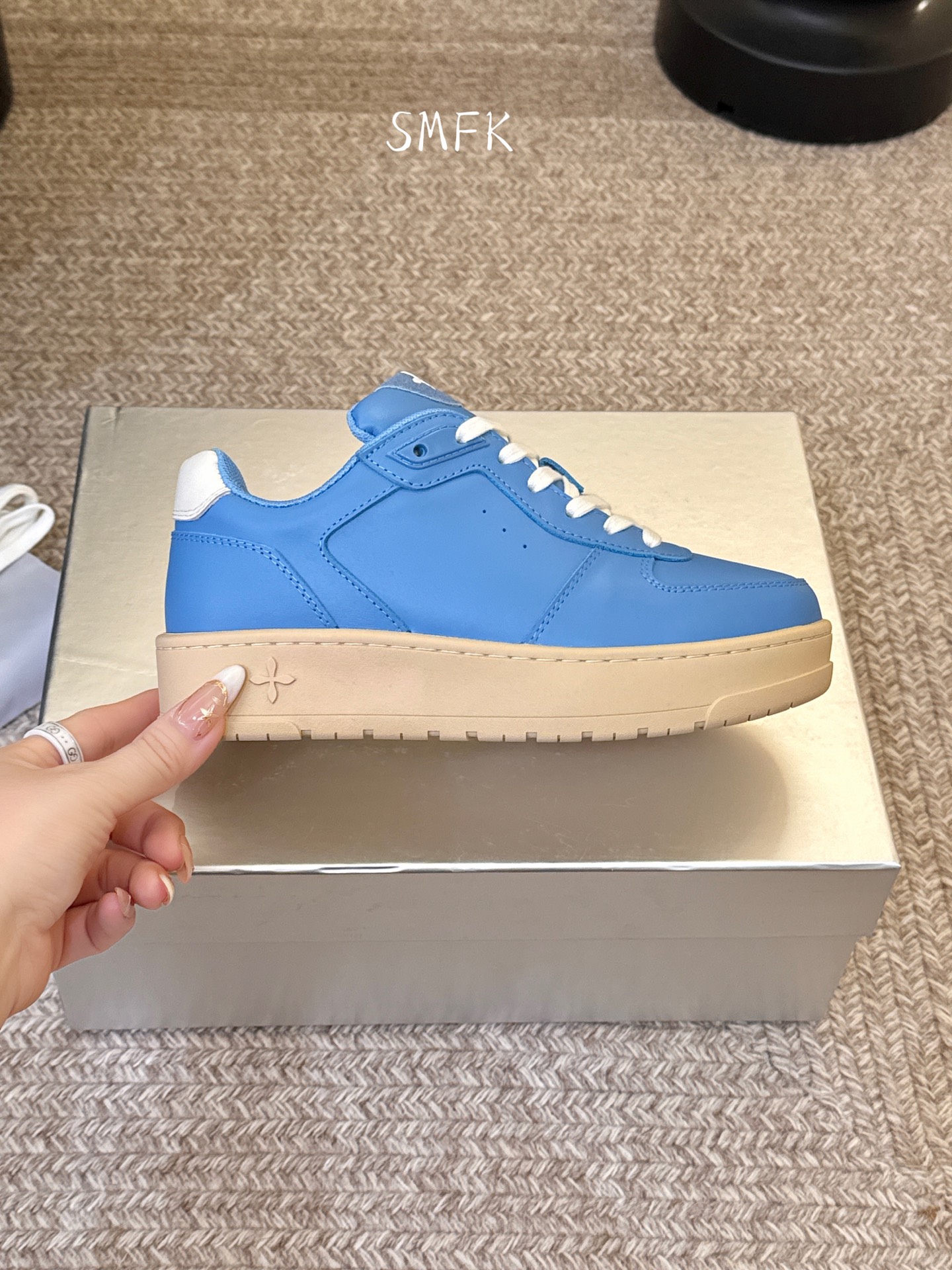SMFK 小众潮牌 春夏新款 十字花 大头厚底 德比鞋百搭的极简风国潮，新作继承了诸多品牌制胜的流行元素