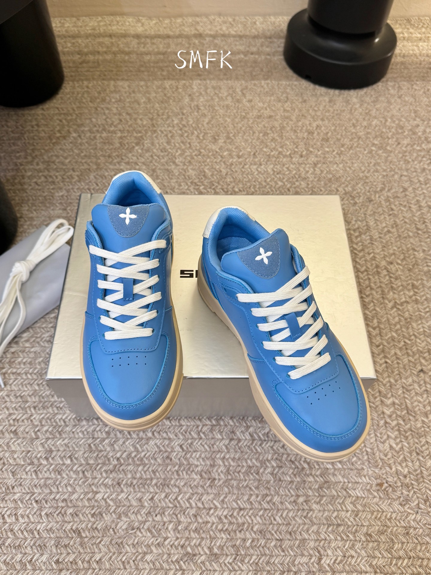 SMFK 小众潮牌 春夏新款 十字花 大头厚底 德比鞋百搭的极简风国潮，新作继承了诸多品牌制胜的流行元素