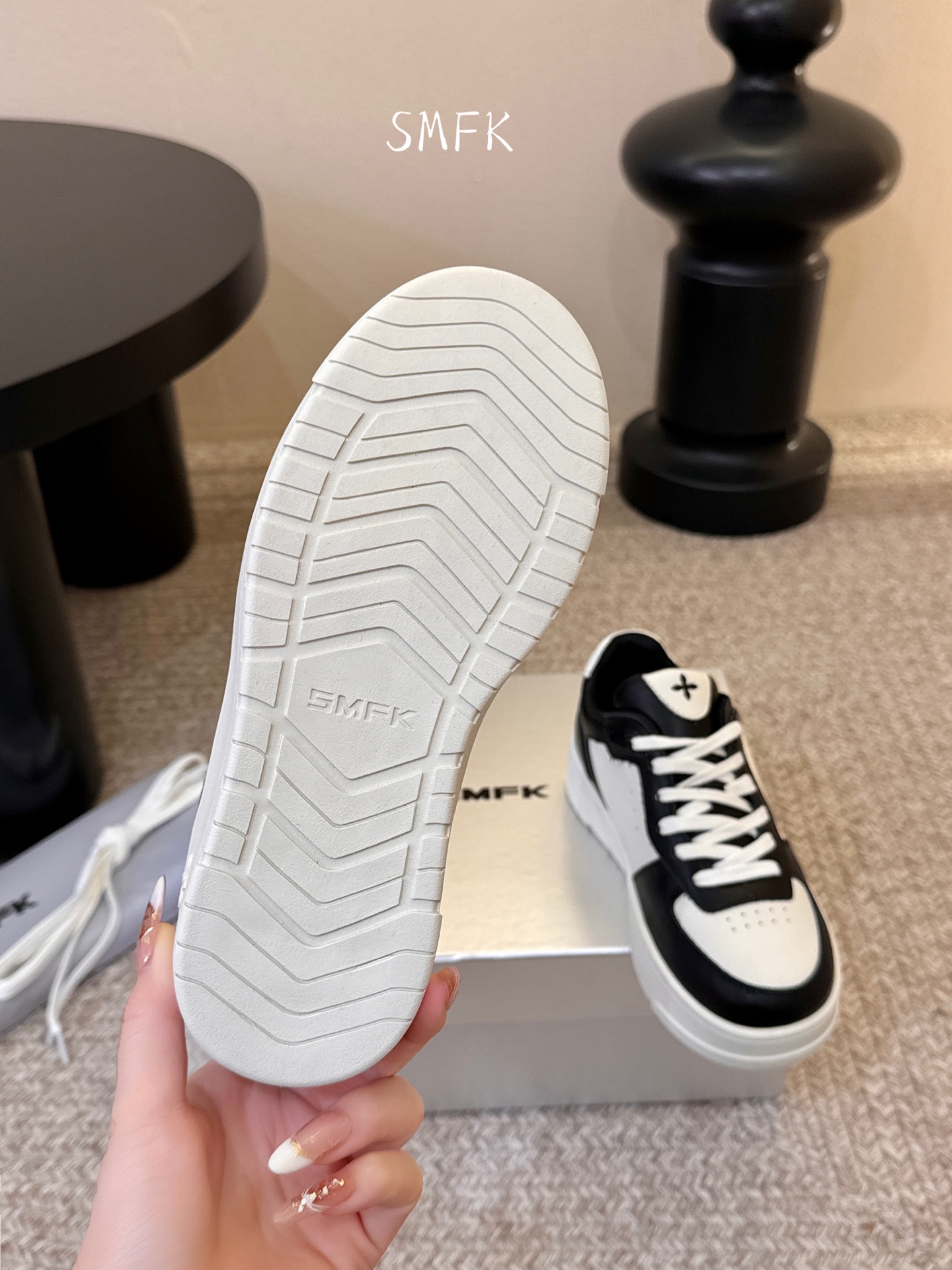 SMFK 小众潮牌 春夏新款 十字花 大头厚底 德比鞋百搭的极简风国潮，新作继承了诸多品牌制胜的流行元素