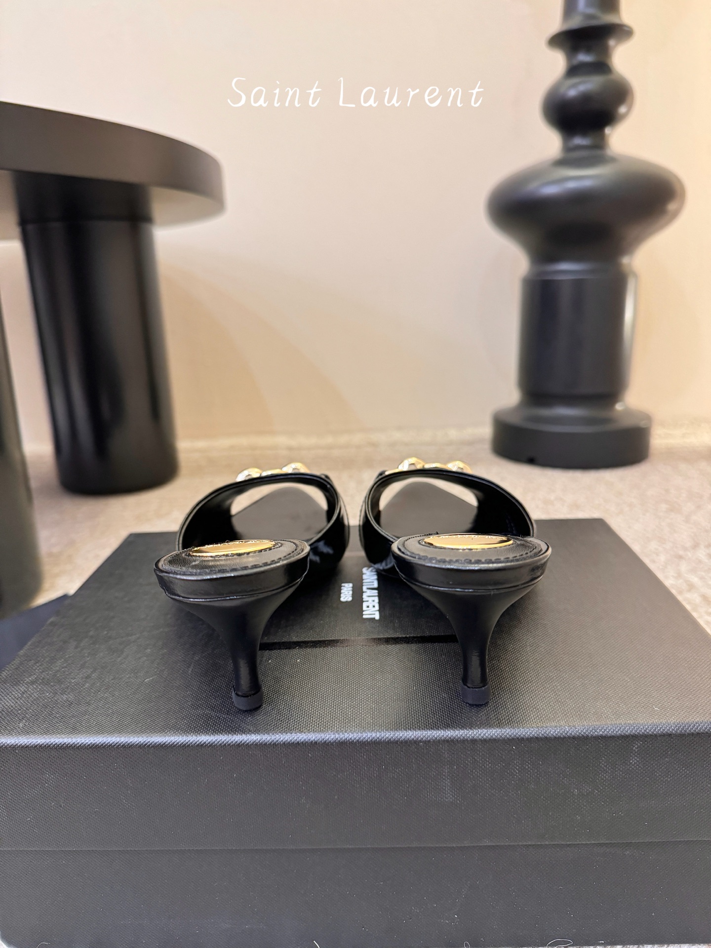 圣罗兰Saint Lauren* ss新YSL Logo小跟鞋拖Ysl走秀款高跟鞋 各种小裙子搭配起来 