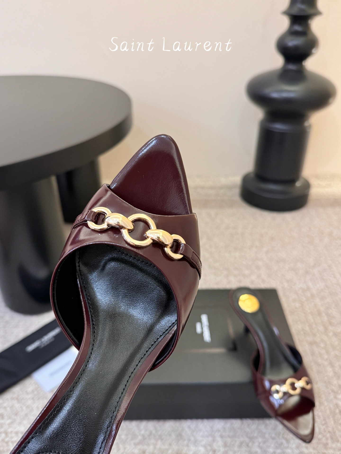 圣罗兰Saint Lauren* ss新YSL Logo小跟鞋拖Ysl走秀款高跟鞋 各种小裙子搭配起来 