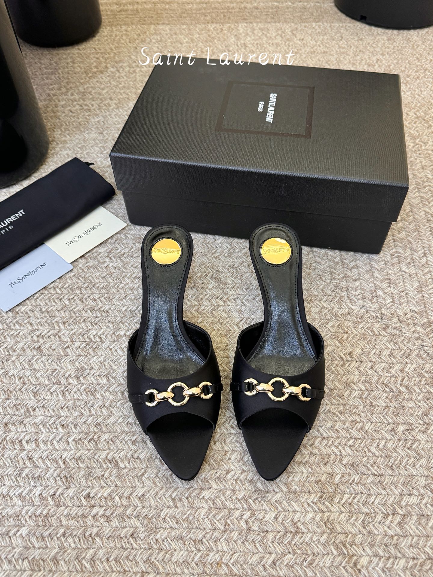 圣罗兰Saint Lauren* ss新YSL Logo小跟鞋拖Ysl走秀款高跟鞋 各种小裙子搭配起来 