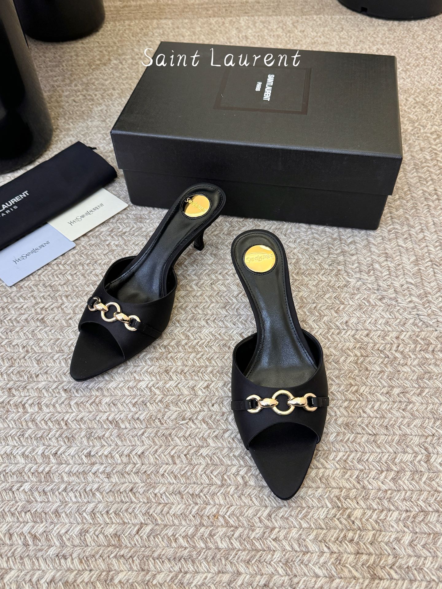 圣罗兰Saint Lauren* ss新YSL Logo小跟鞋拖Ysl走秀款高跟鞋 各种小裙子搭配起来 
