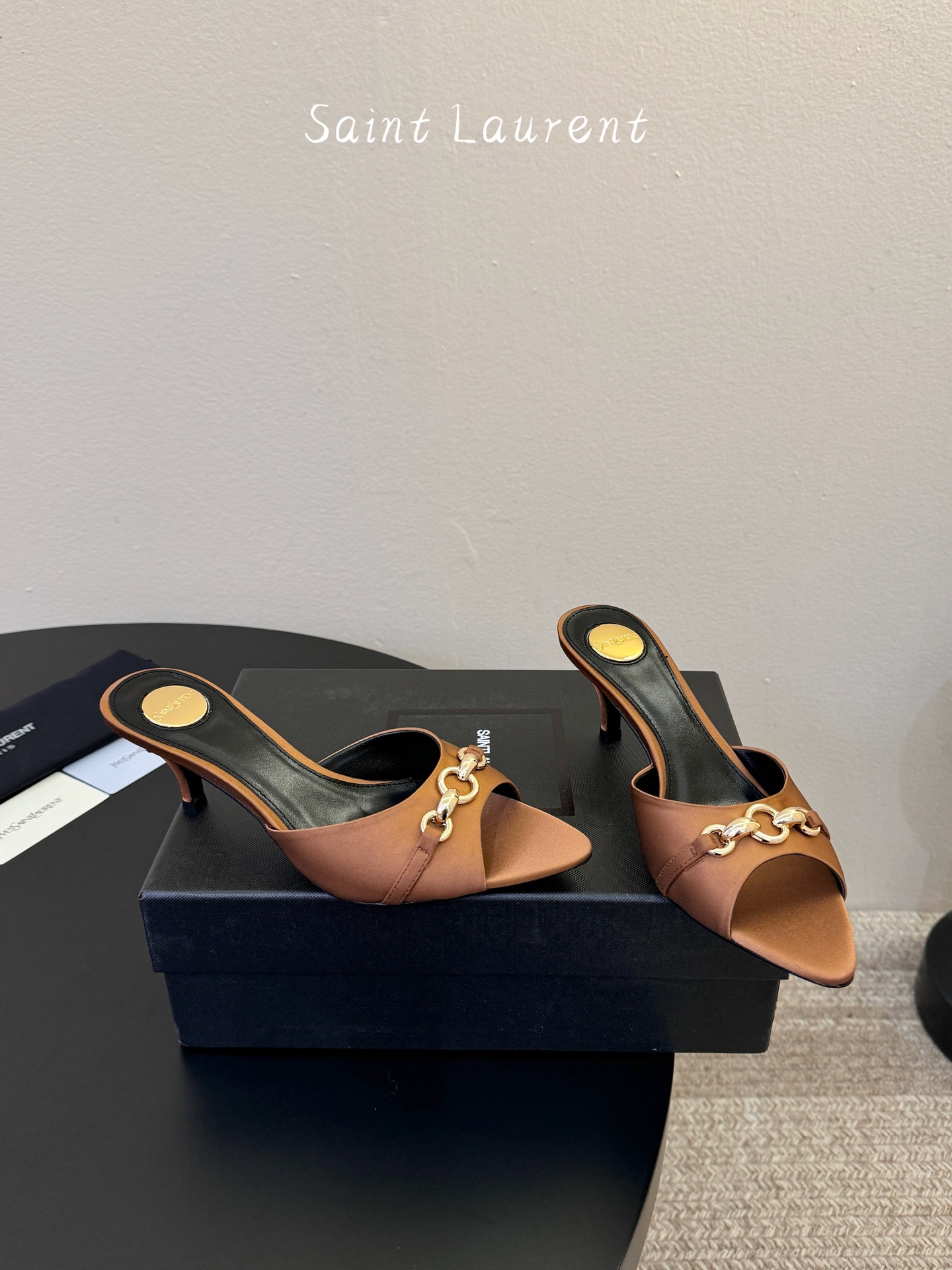 圣罗兰Saint Lauren* ss新YSL Logo小跟鞋拖Ysl走秀款高跟鞋 各种小裙子搭配起来 