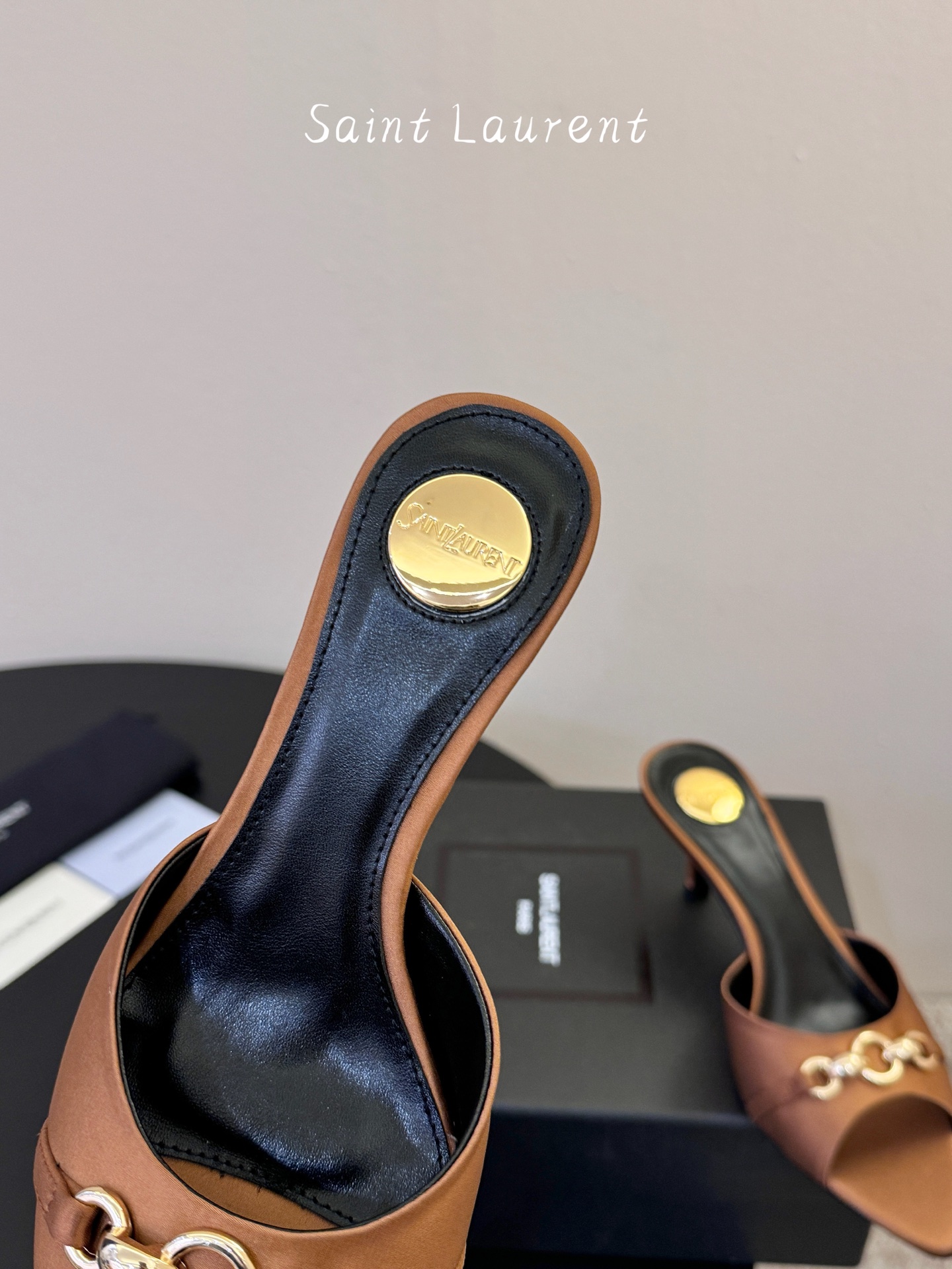 圣罗兰Saint Lauren* ss新YSL Logo小跟鞋拖Ysl走秀款高跟鞋 各种小裙子搭配起来 