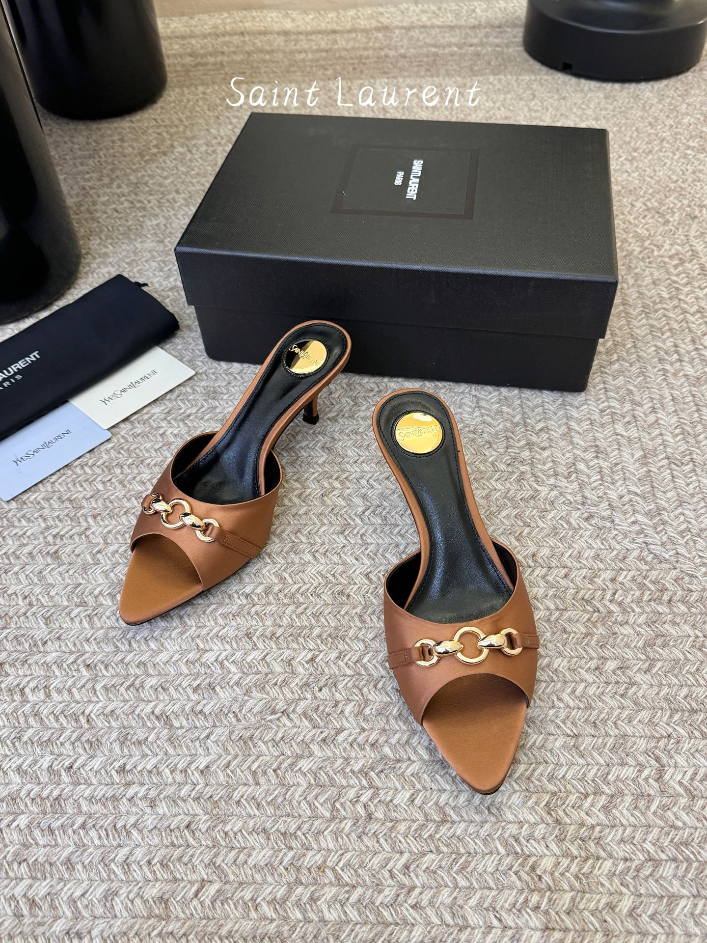 圣罗兰Saint Lauren* ss新YSL Logo小跟鞋拖Ysl走秀款高跟鞋 各种小裙子搭配起来 