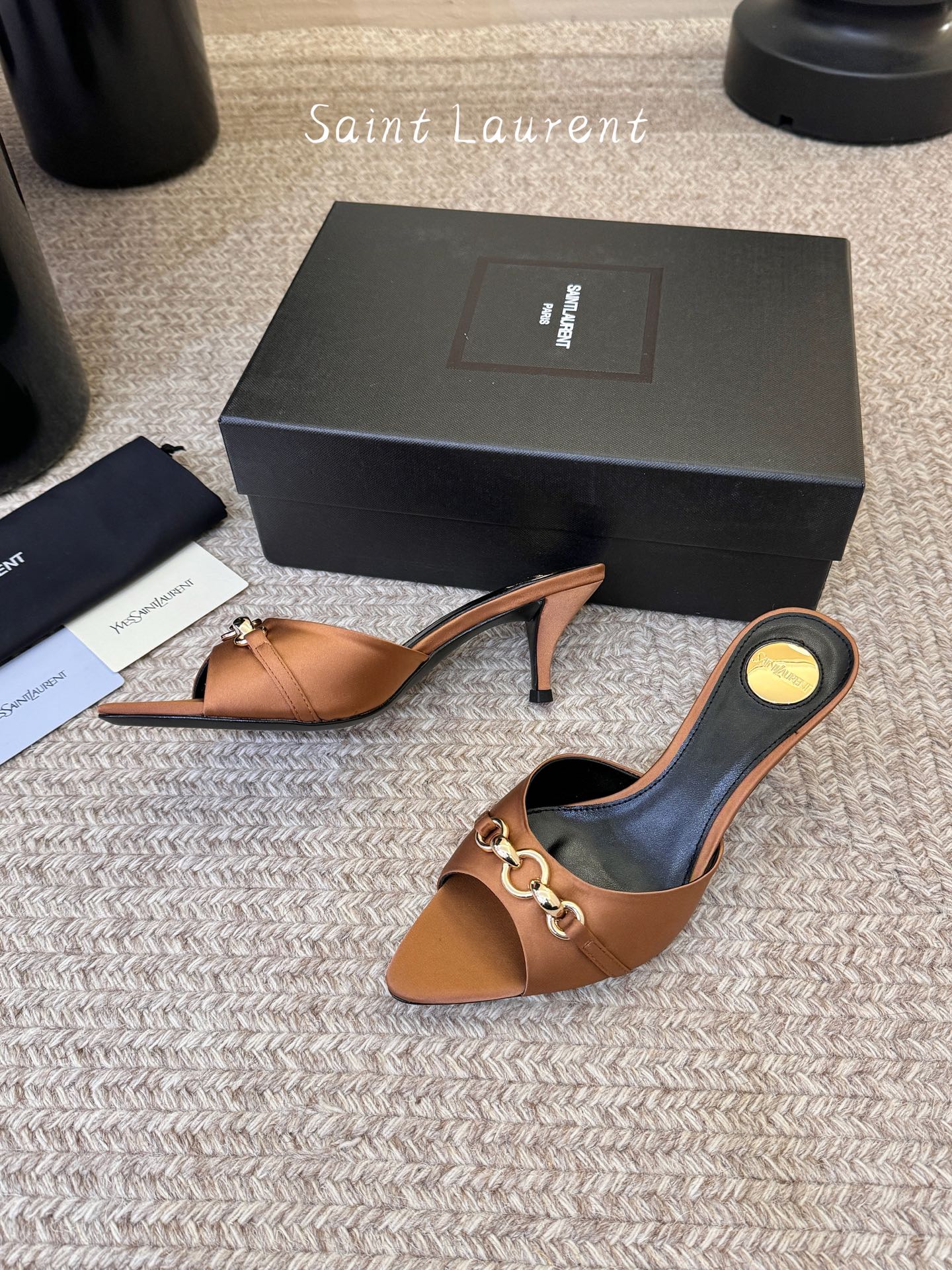 圣罗兰Saint Lauren* ss新YSL Logo小跟鞋拖Ysl走秀款高跟鞋 各种小裙子搭配起来 