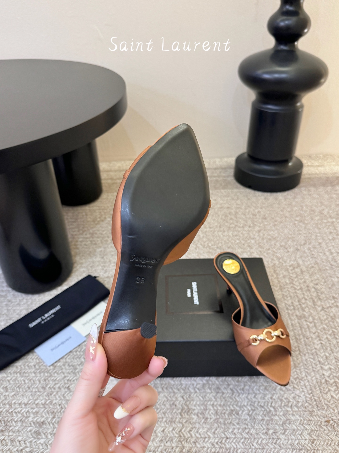 圣罗兰Saint Lauren* ss新YSL Logo小跟鞋拖Ysl走秀款高跟鞋 各种小裙子搭配起来 