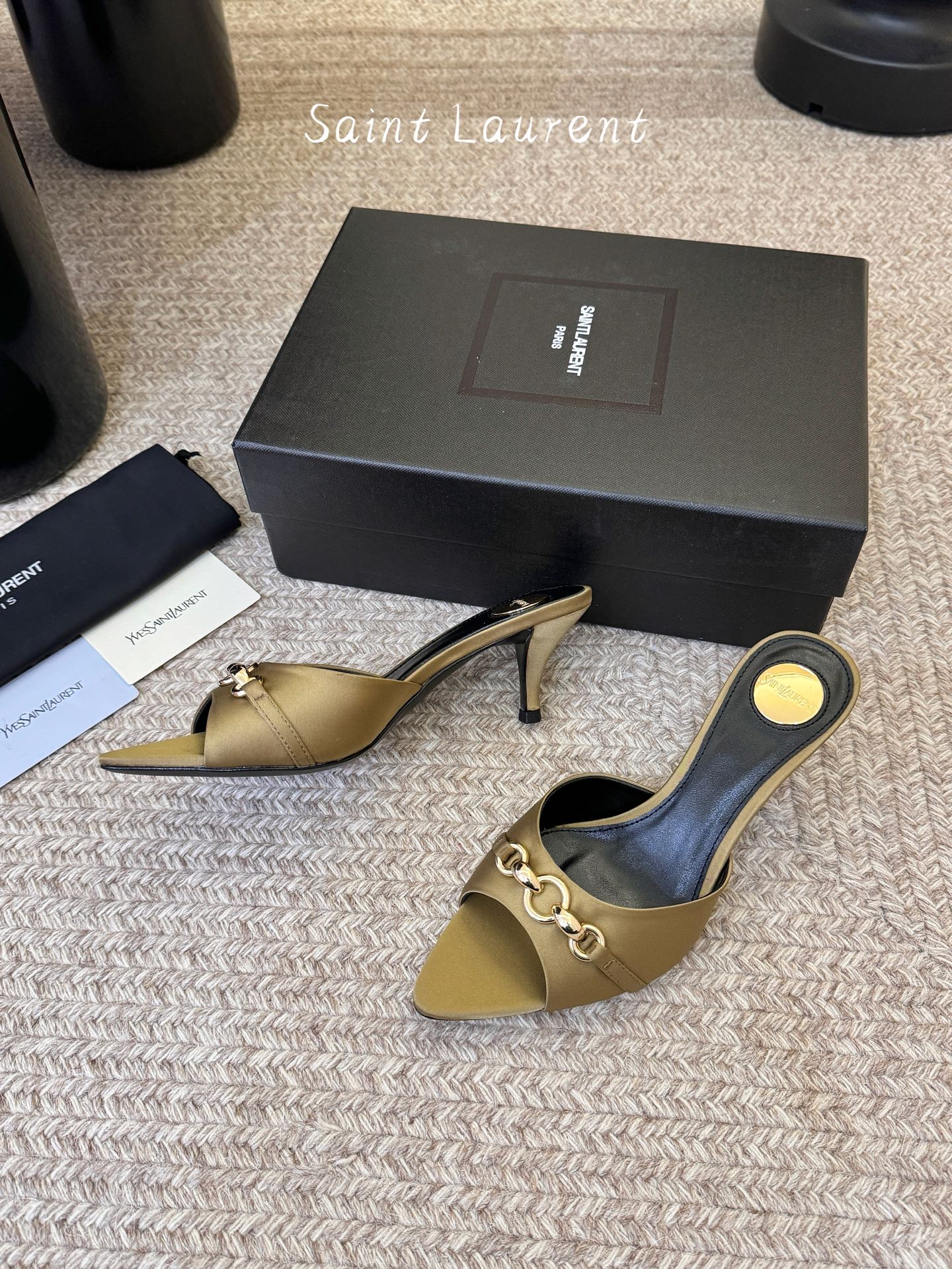 圣罗兰Saint Lauren* ss新YSL Logo小跟鞋拖Ysl走秀款高跟鞋 各种小裙子搭配起来 