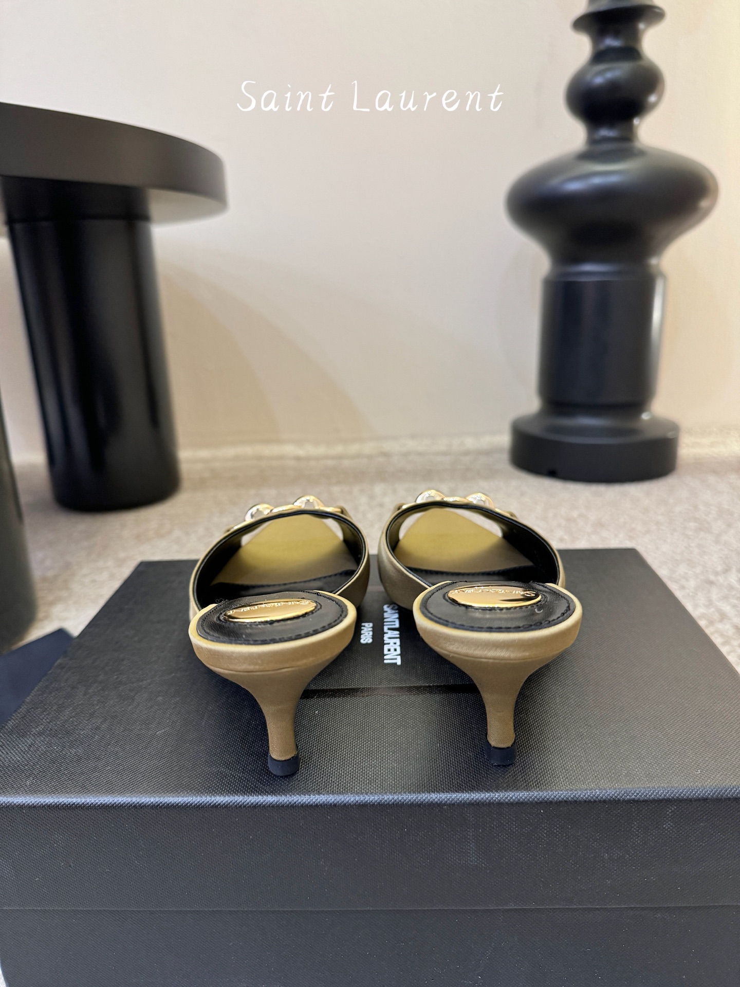 圣罗兰Saint Lauren* ss新YSL Logo小跟鞋拖Ysl走秀款高跟鞋 各种小裙子搭配起来 