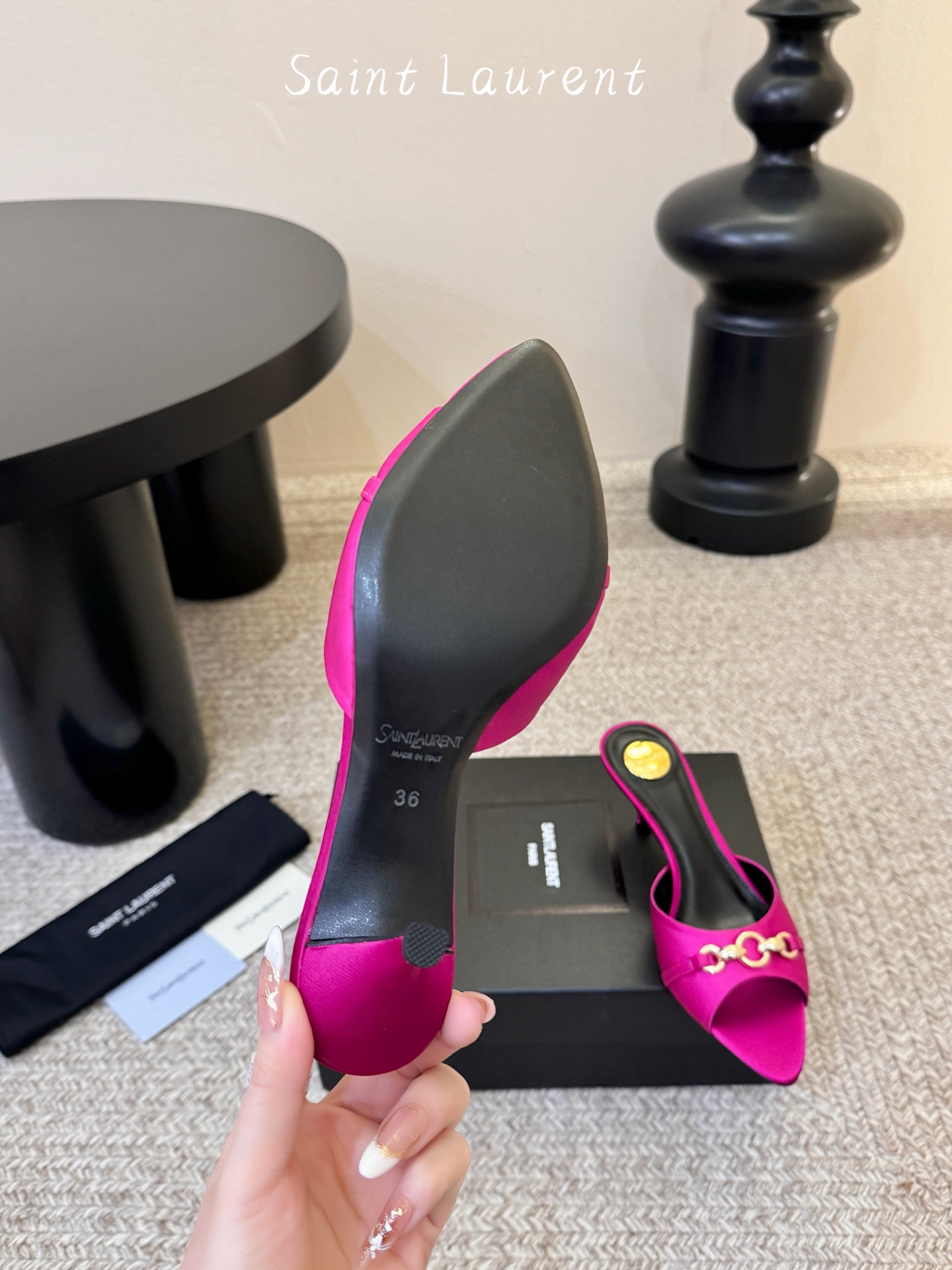 圣罗兰Saint Lauren* ss新YSL Logo小跟鞋拖Ysl走秀款高跟鞋 各种小裙子搭配起来 