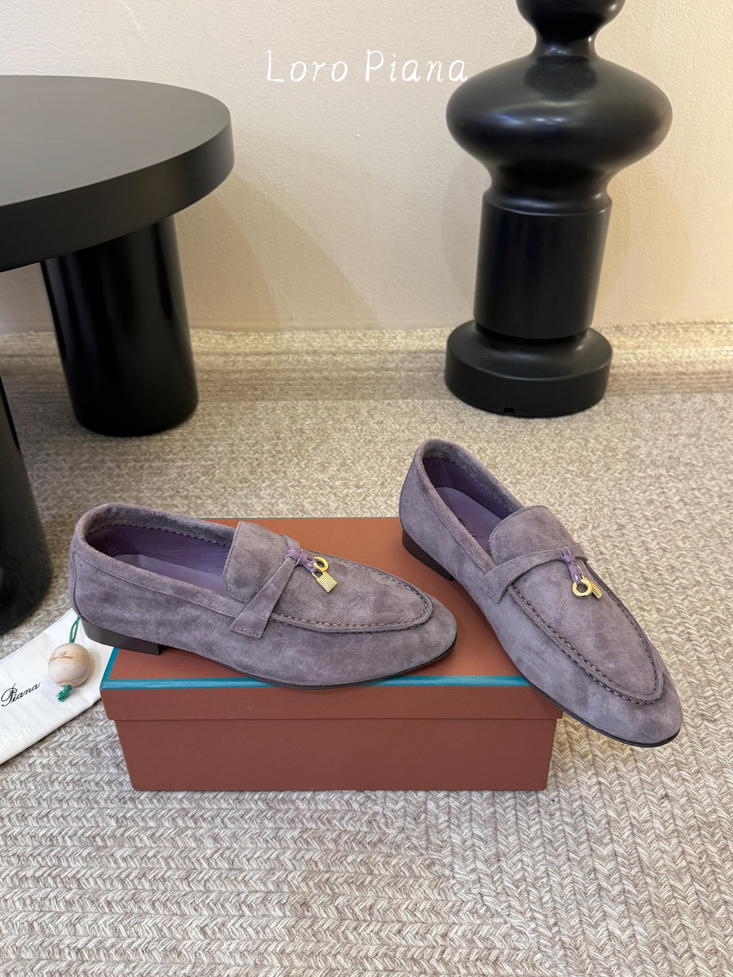 Loropiana经典情侣款高丝光牛皮乐福皮鞋🔥🔥🔥🔥🔥男士+10LP一直是以好穿舒适为主的设计风格 这