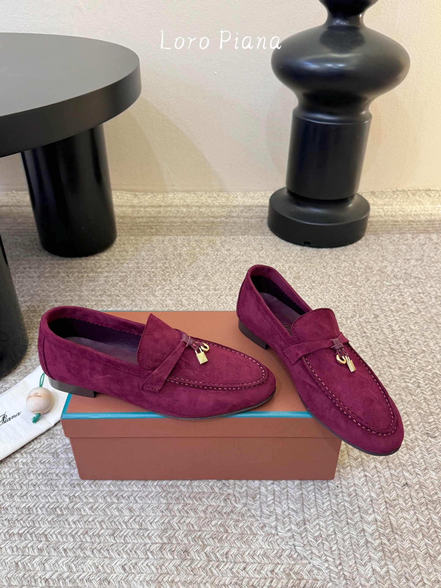 Loropiana经典情侣款高丝光牛皮乐福皮鞋🔥🔥🔥🔥🔥男士+10LP一直是以好穿舒适为主的设计风格 这