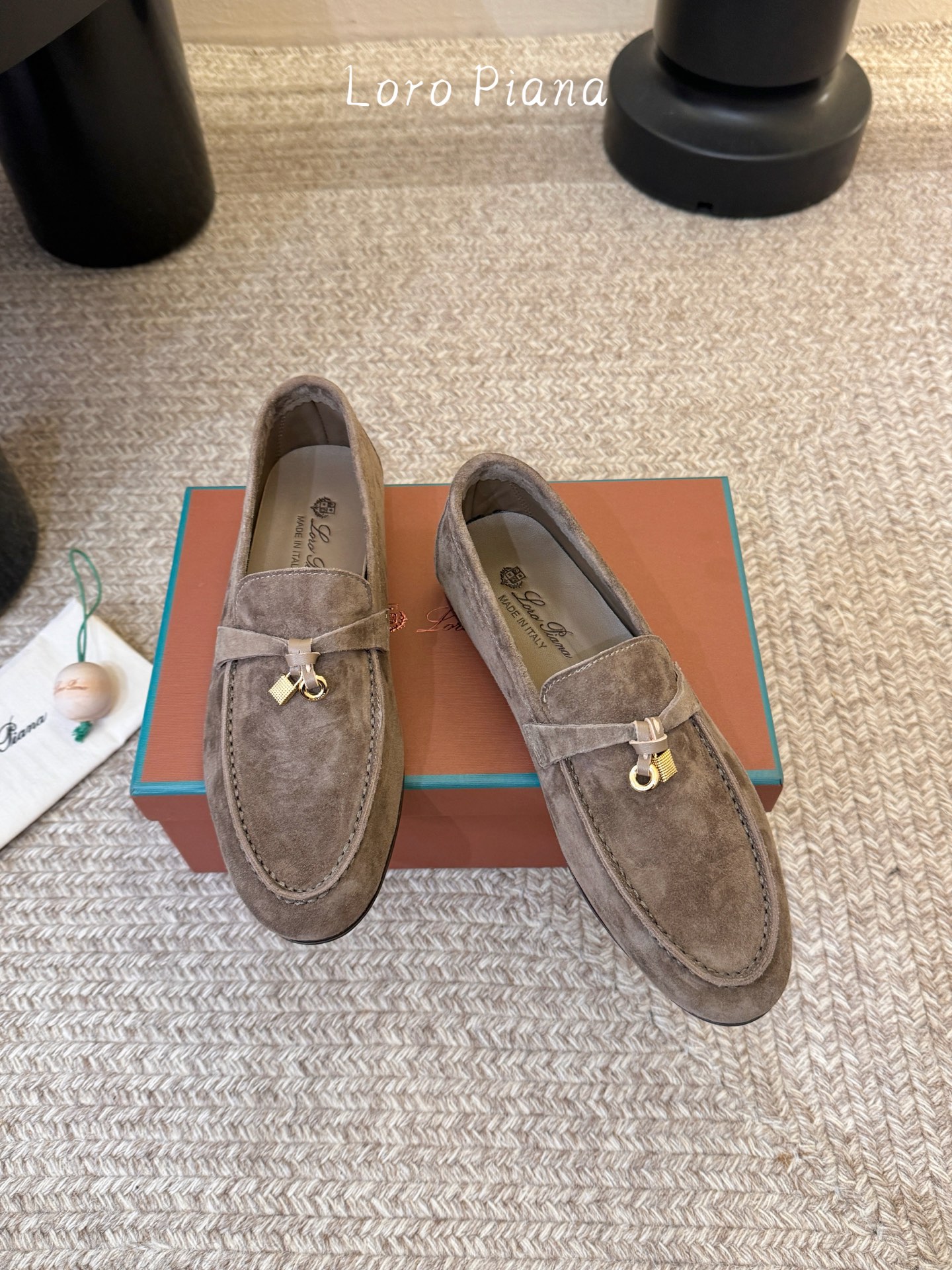 Loropiana经典情侣款高丝光牛皮乐福皮鞋🔥🔥🔥🔥🔥男士+10LP一直是以好穿舒适为主的设计风格 这