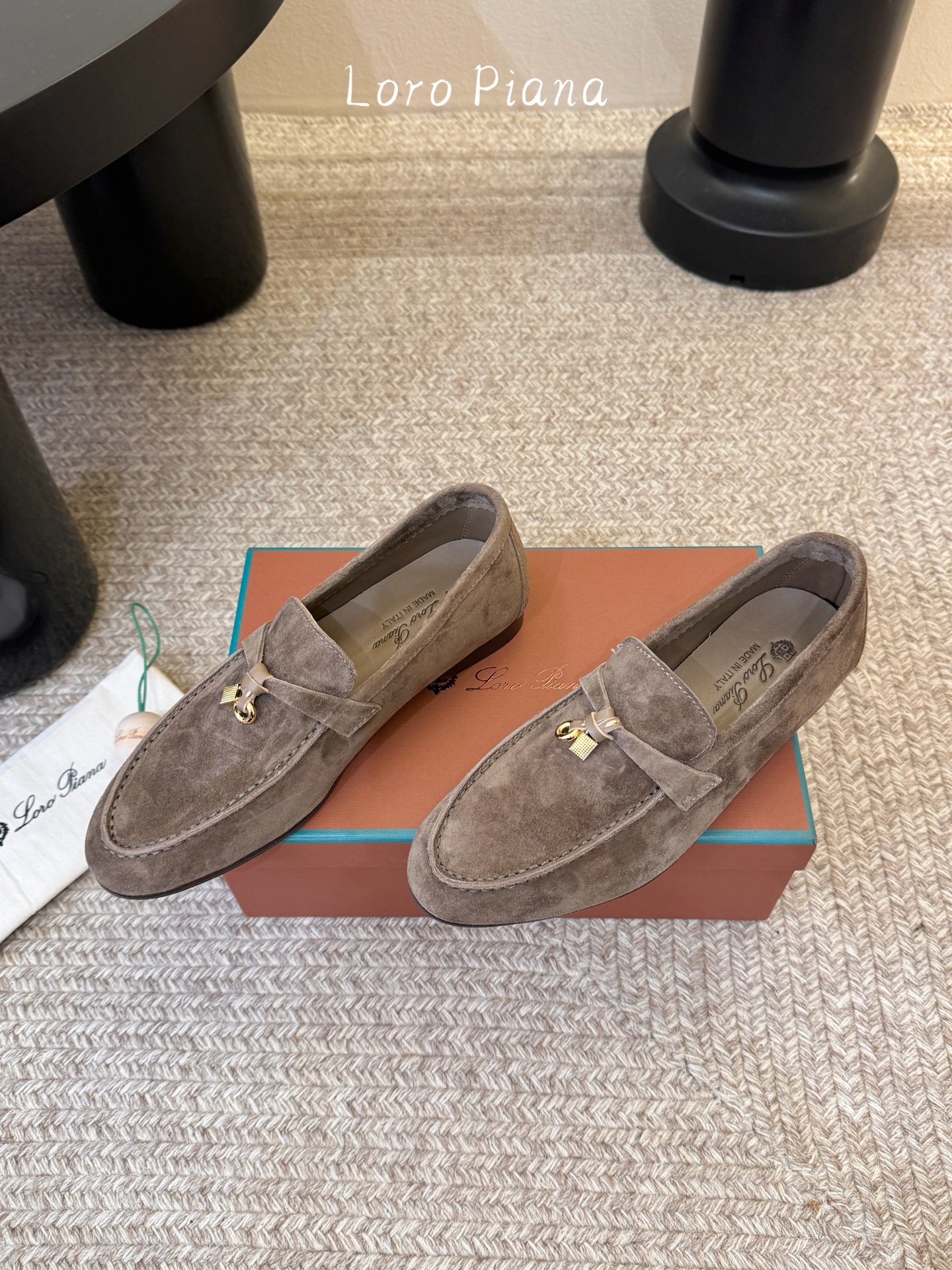 Loropiana经典情侣款高丝光牛皮乐福皮鞋🔥🔥🔥🔥🔥男士+10LP一直是以好穿舒适为主的设计风格 这